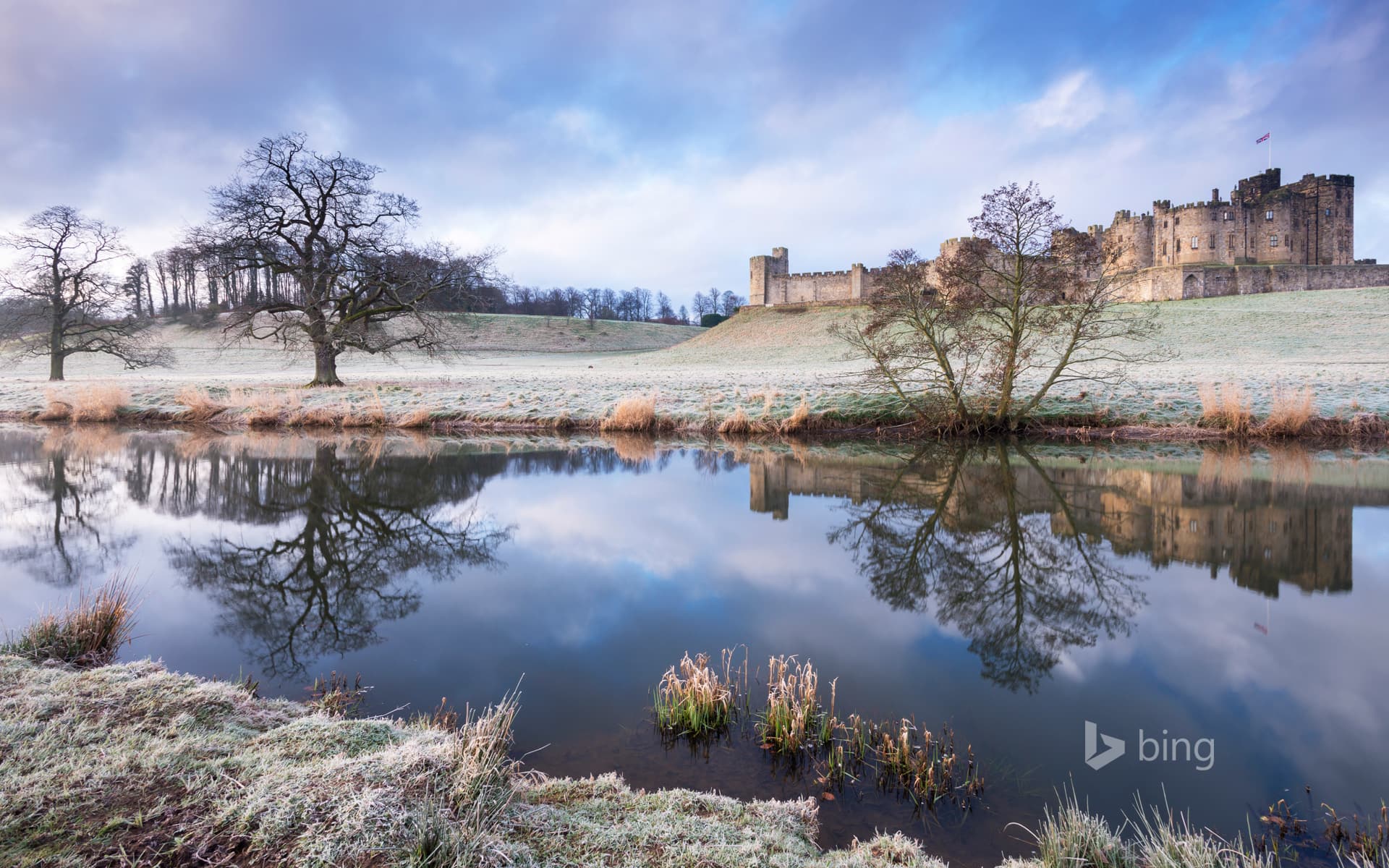 Bing Wallpaper: Alnwick Castle on a frosty winter morning in Northumberland, England