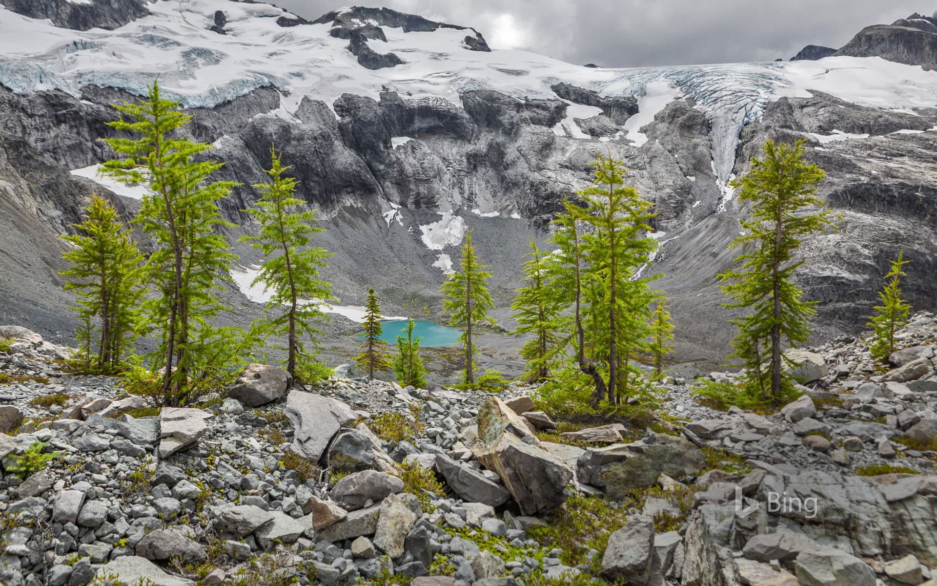 Bing Wallpaper: Ouzel Lake in North Cascades National Park, Washington state
