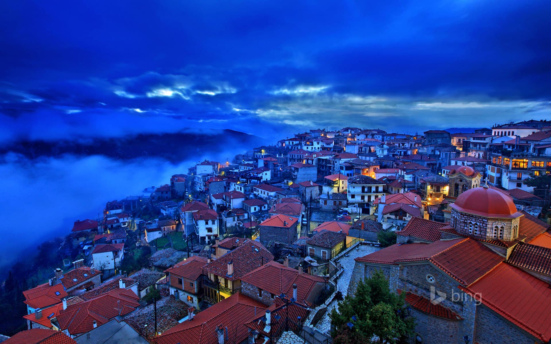 Bing Wallpaper: Arachova, Greece