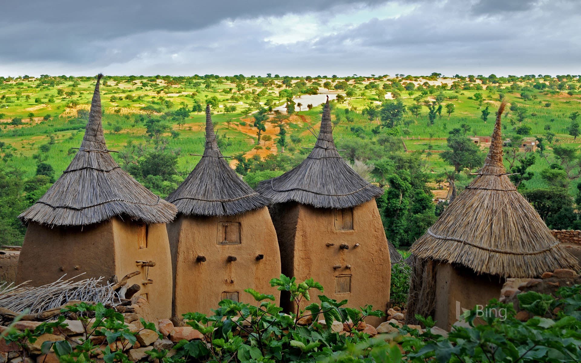 Bing Wallpaper: Dogon village of Bandiagara, Mali