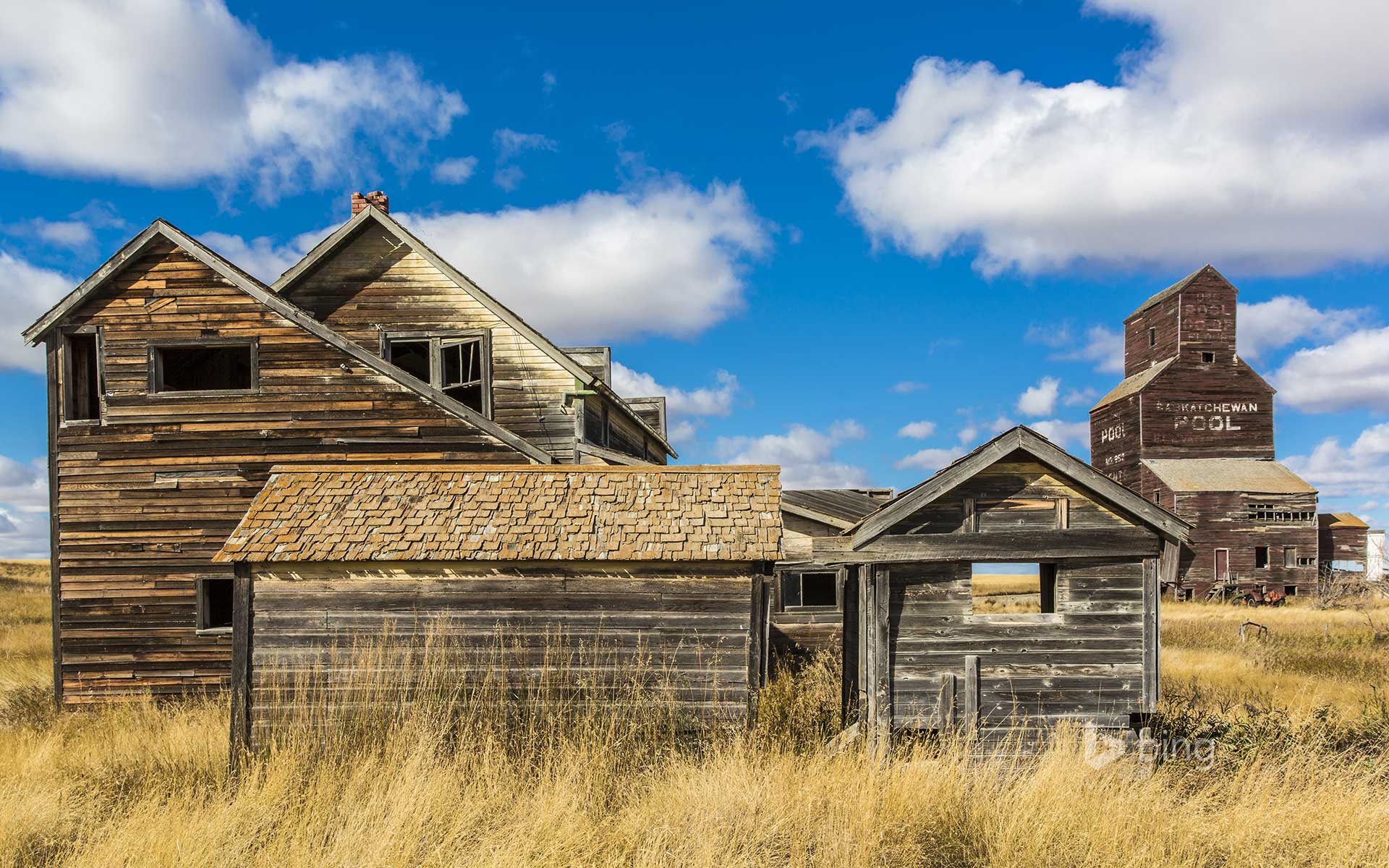 Bing Wallpaper: Buildings in an abandoned ghost town of Bents, Saskatchewan, Canada