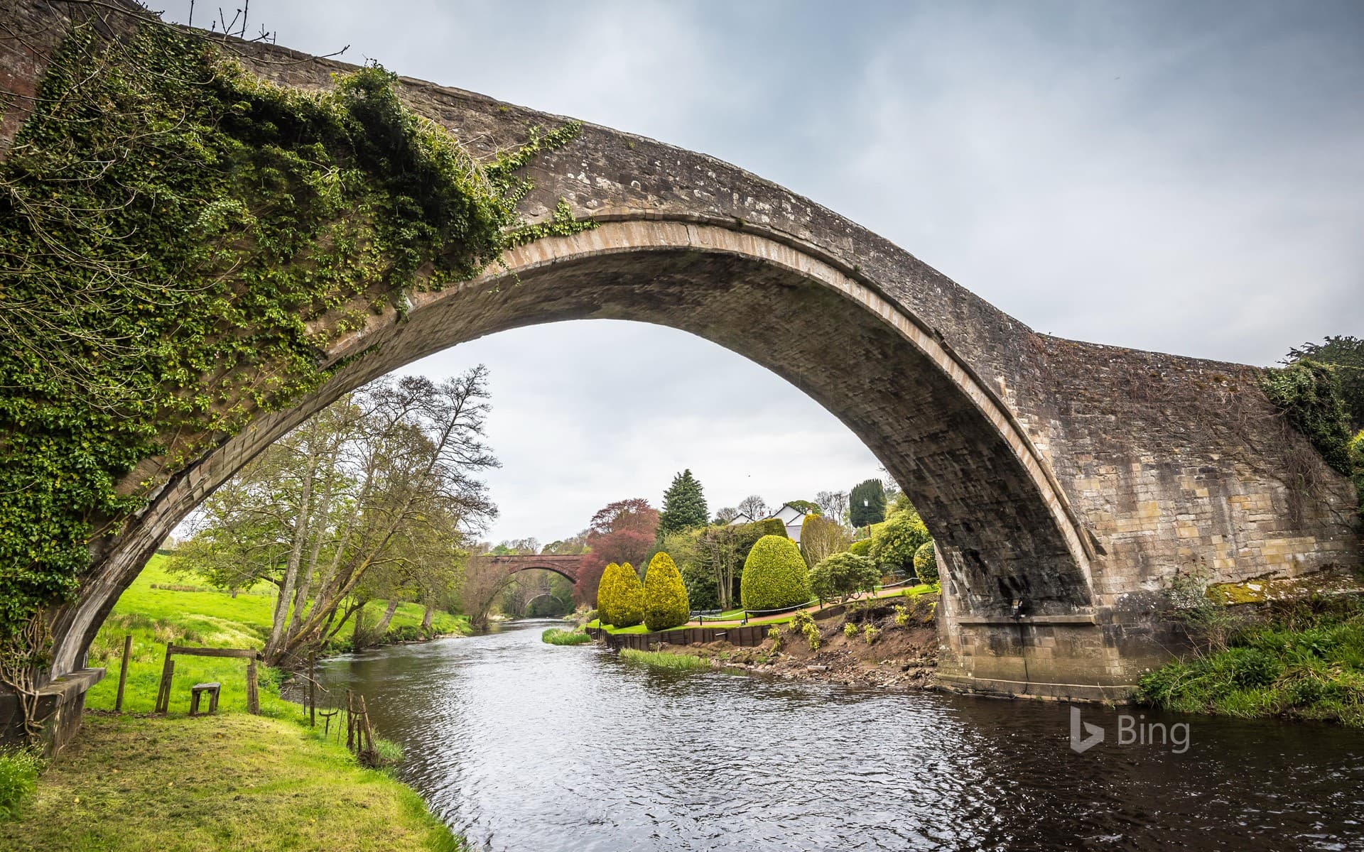 Bing Wallpaper: Brig o' Doon in Ayrshire, Scotland