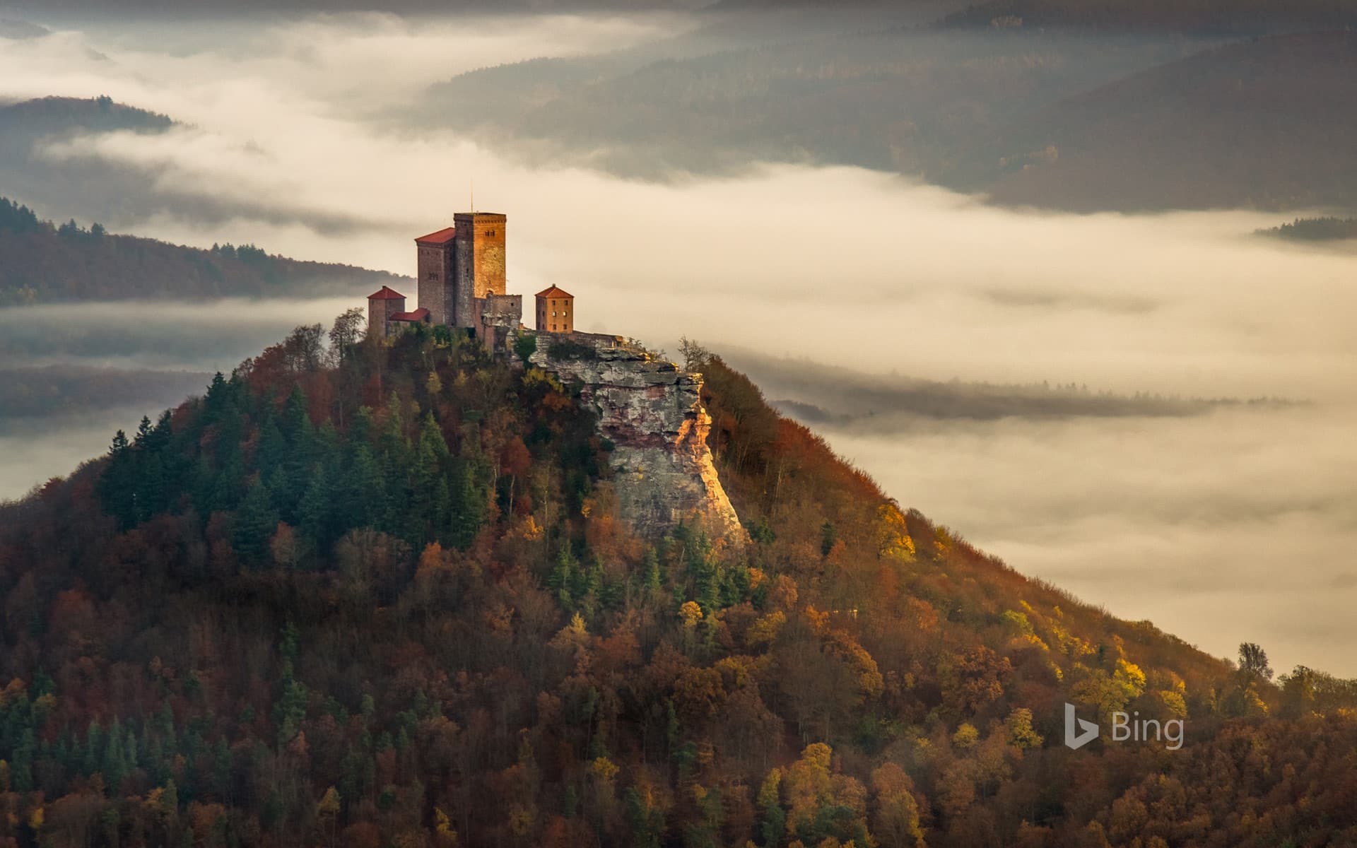 Bing Wallpaper: Trifels Castle in the Palatinate Forest, Rhineland-Palatinate, Germany