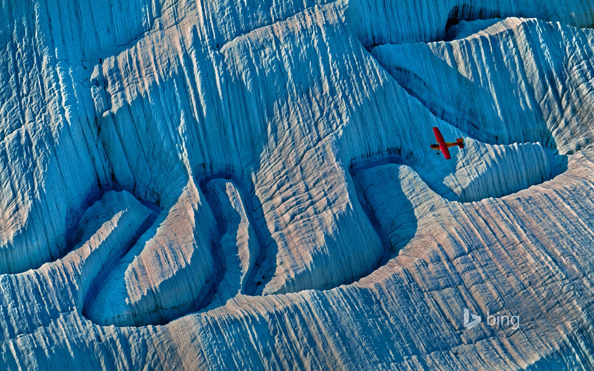 Bing Wallpaper: A glacier in Wrangell-St. Elias National Park and Preserve, Alaska
