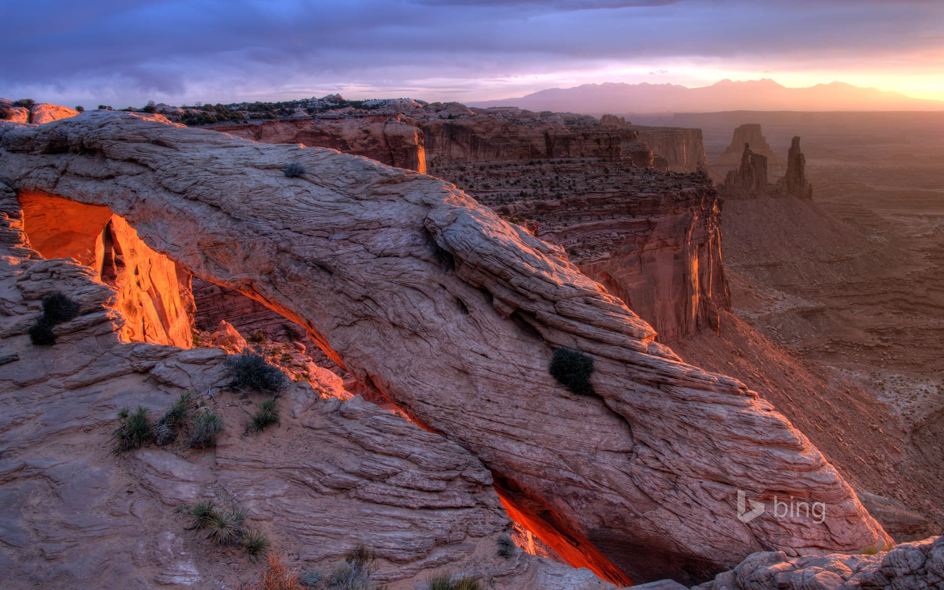 Bing Wallpaper: Mesa Arch, Canyonlands National Park, Utah