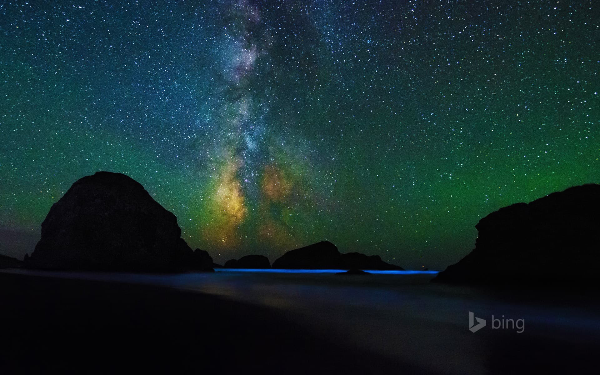 Bing Wallpaper: Stars above, sea sparkle below in Oregon’s Cape Sebastian State Scenic Corridor