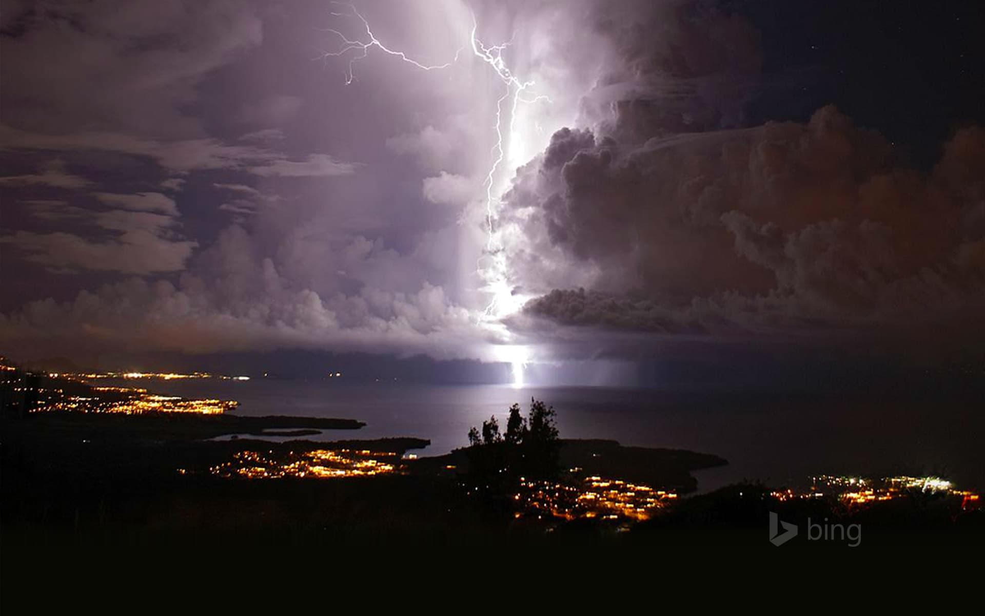 Bing Wallpaper: Catatumbo lightning over Zulia, Venezuela
