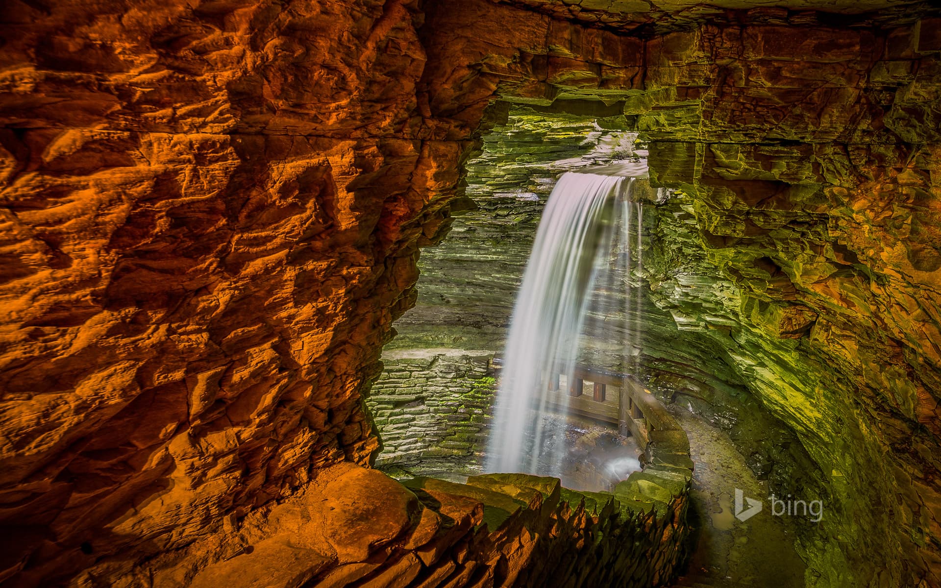 Bing Wallpaper: Cavern Cascade, Watkins Glen State Park, New York