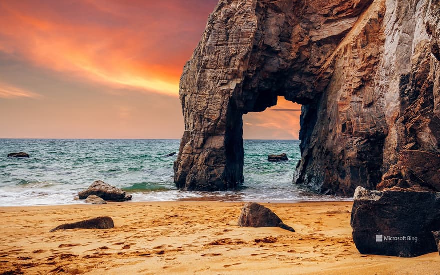 L’arche de Port-Blanc, Saint-Pierre-Quiberon, France