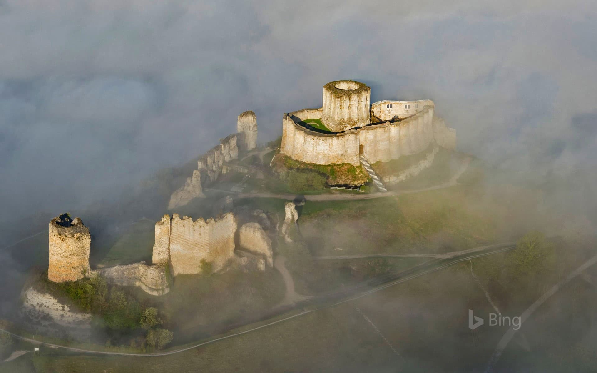 Bing Wallpaper: Château Gaillard, a 12th-century fortress in the Seine Valley, France