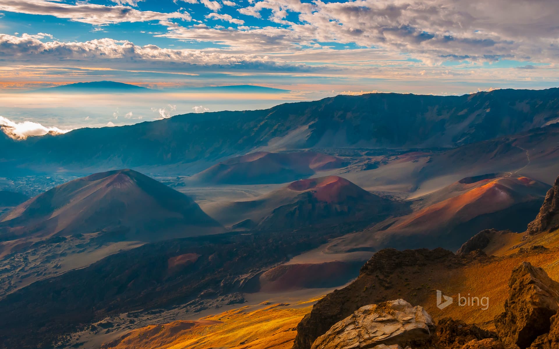 Bing Wallpaper: Cinder cones in the crater of Haleakalā Volcano, Maui, Hawaii
