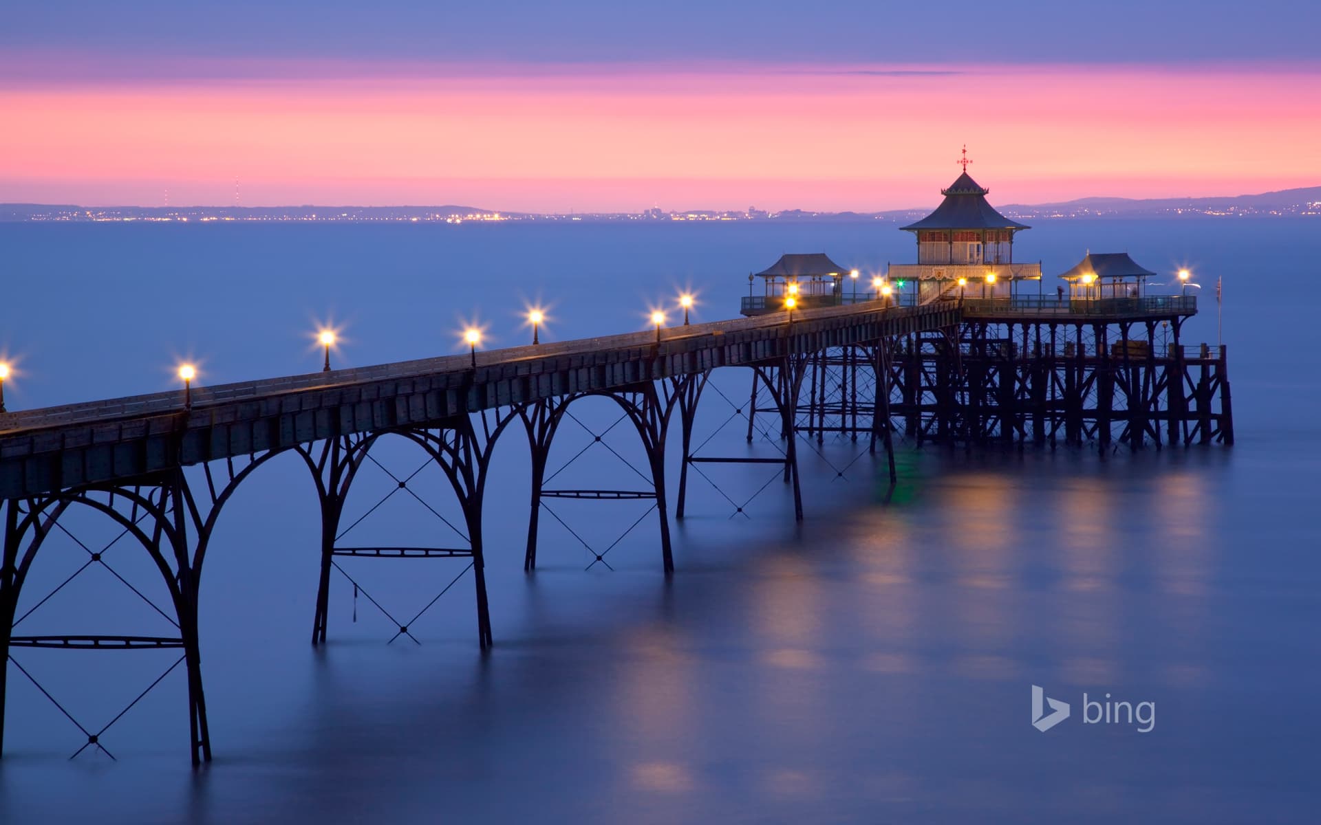 Bing Wallpaper: Clevedon Pier, Clevedon, Somerset, England, UK