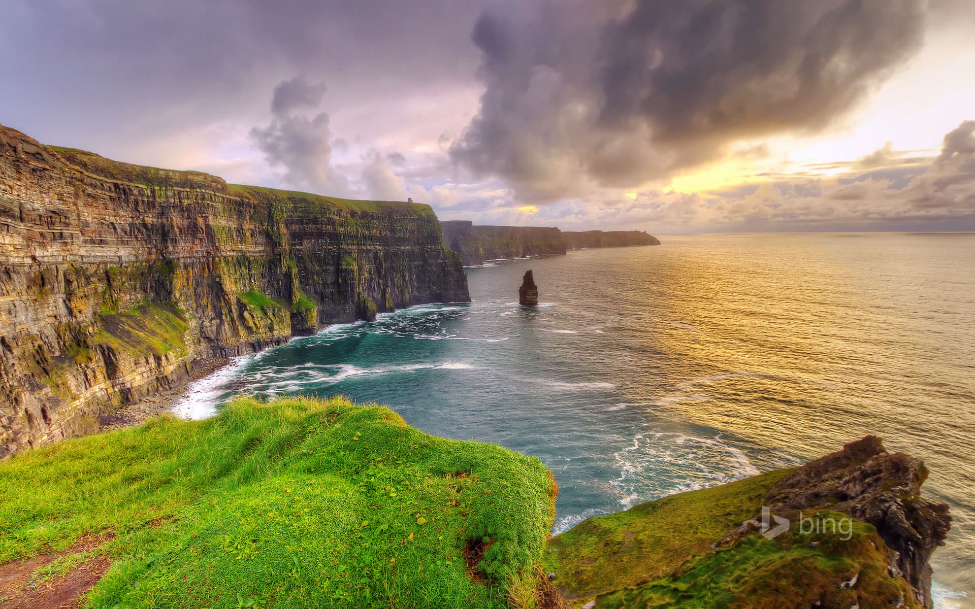 Bing Wallpaper: Cliffs of Moher at sunset, County Clare, Ireland