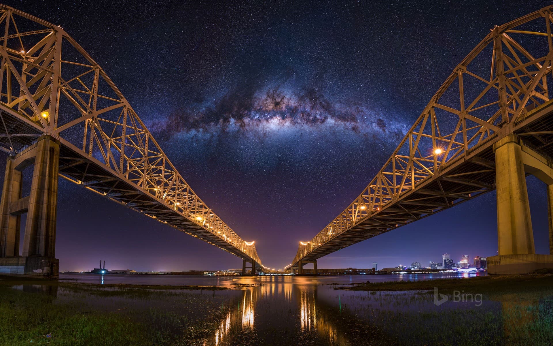Bing Wallpaper: The Crescent City Connection bridges in New Orleans, Louisiana