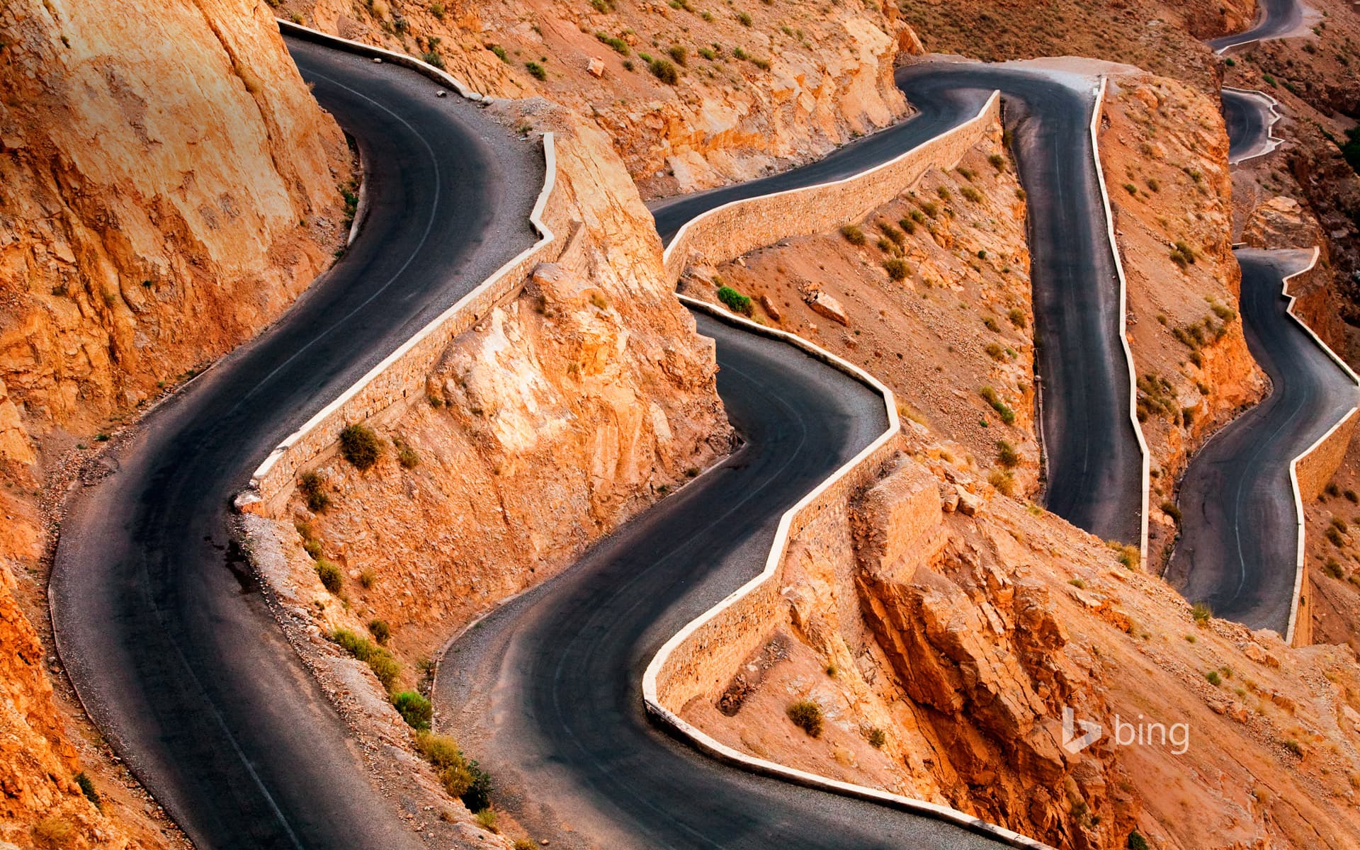 Bing Wallpaper: Pass over the Atlas Mountains above the Dadès Gorges, Morocco