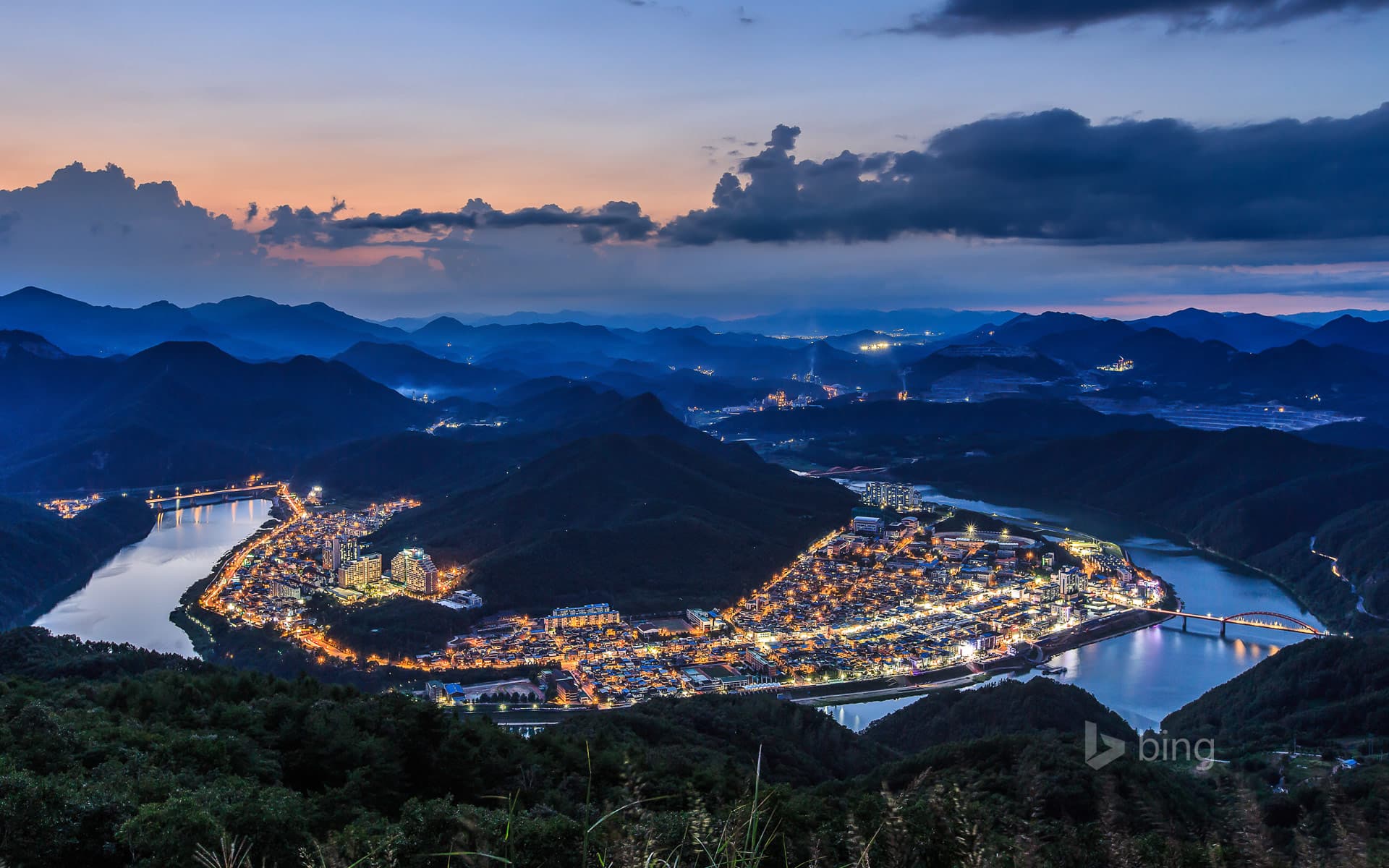 Bing Wallpaper: Danyang County in North Chungcheong Province, South Korea