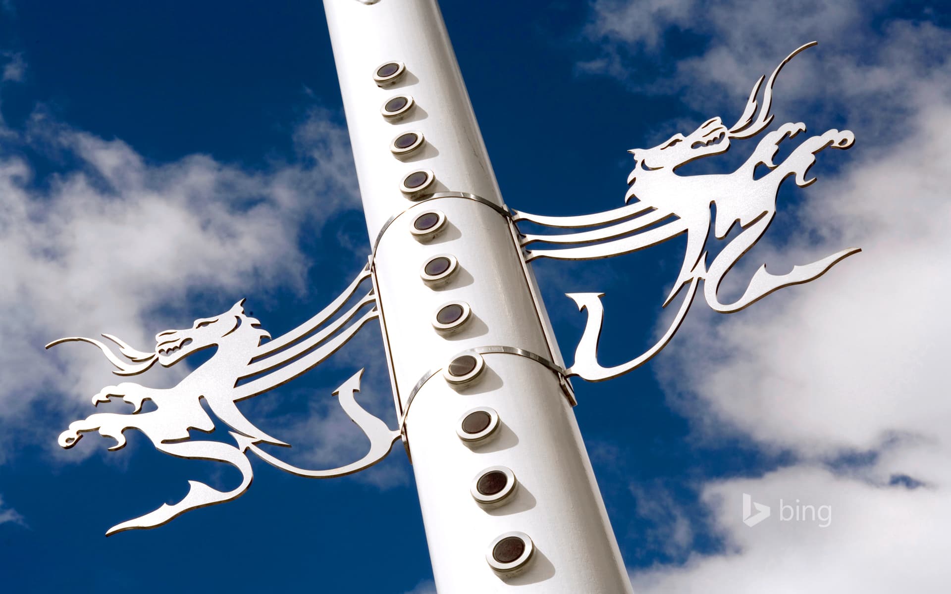 Bing Wallpaper: Dragon lamp post, Millennium Stadium, Cardiff, Wales