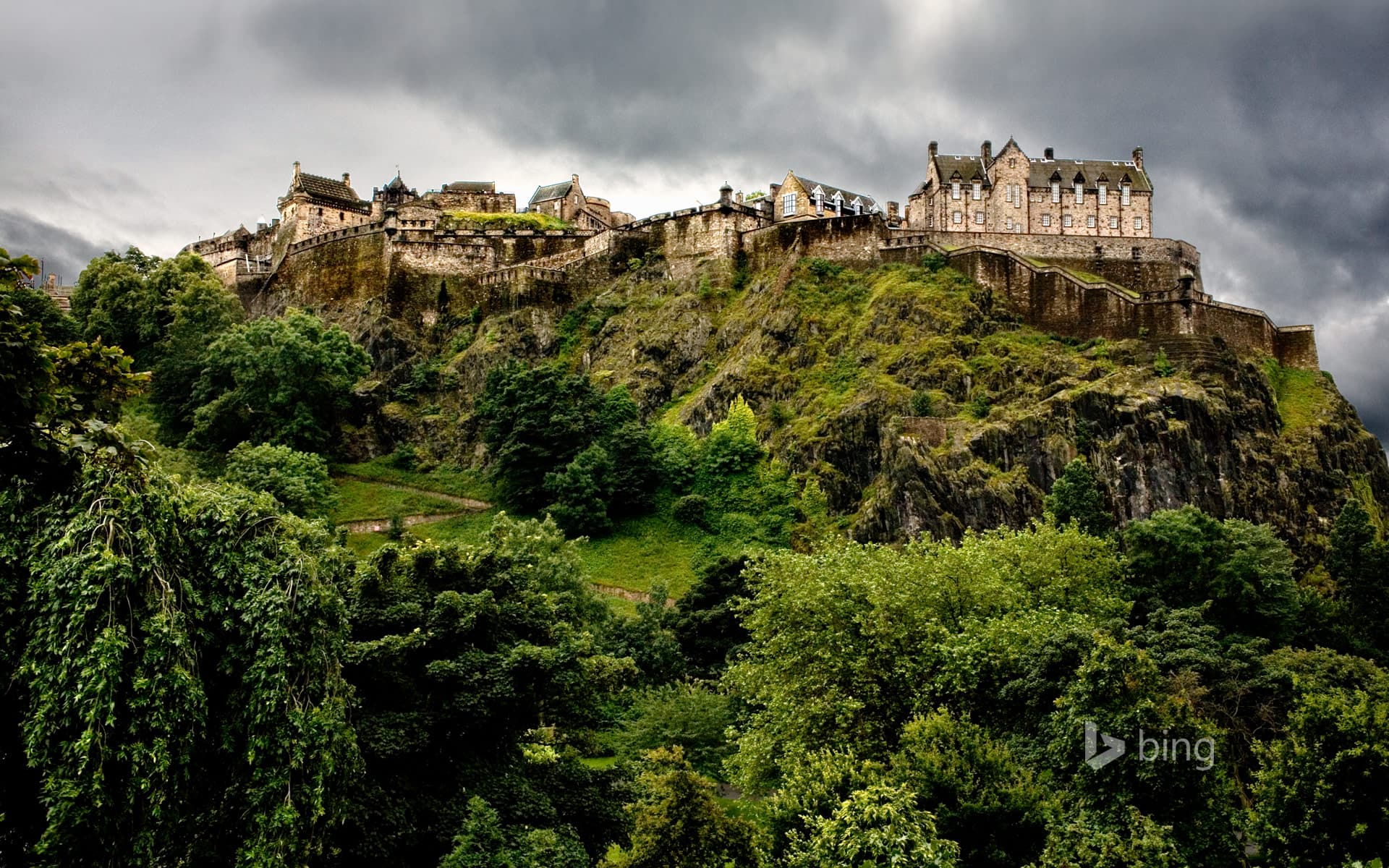 Bing Wallpaper: Edinburgh Castle, Scotland