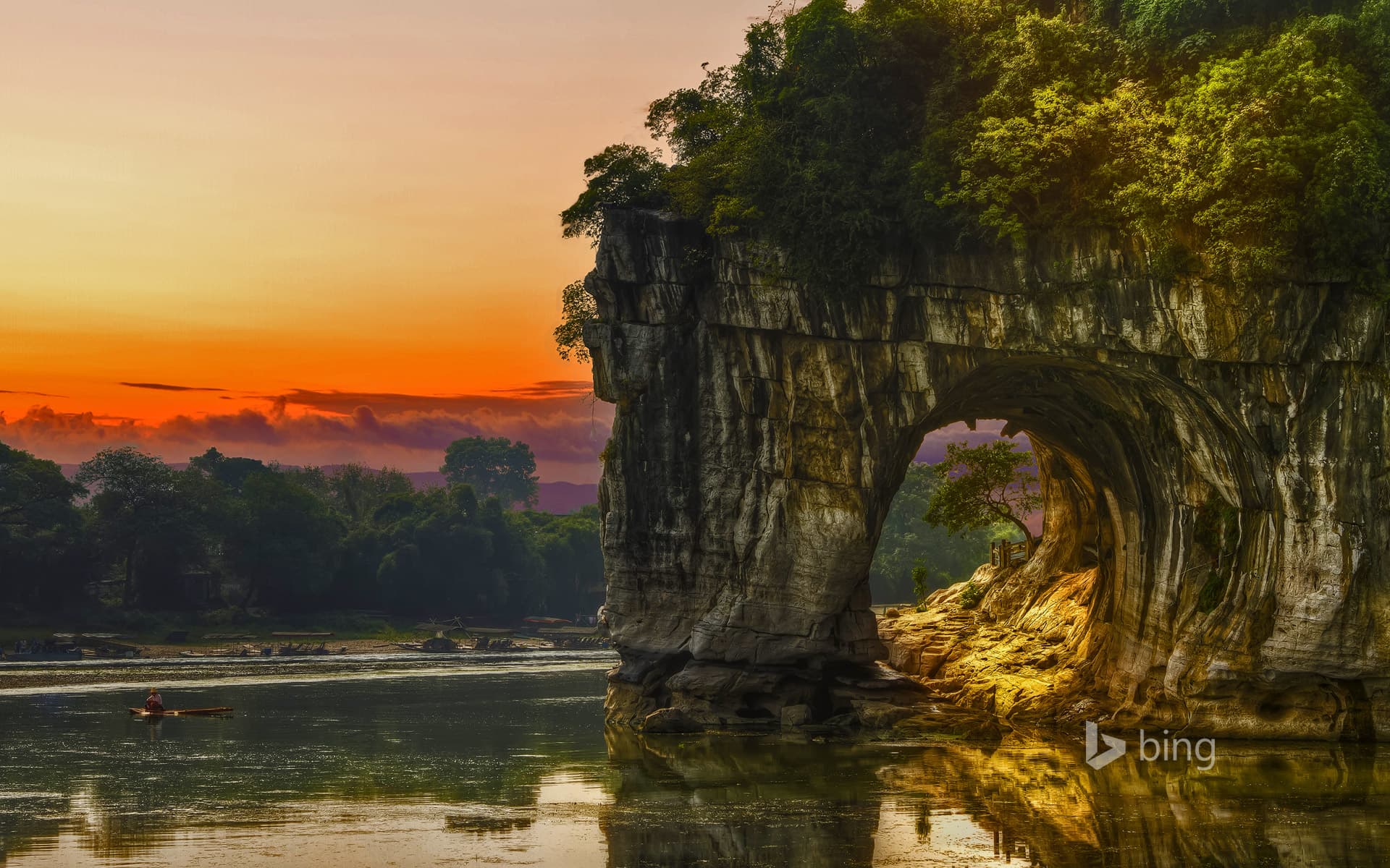 Bing Wallpaper: Elephant Trunk Hill, Guilin, China