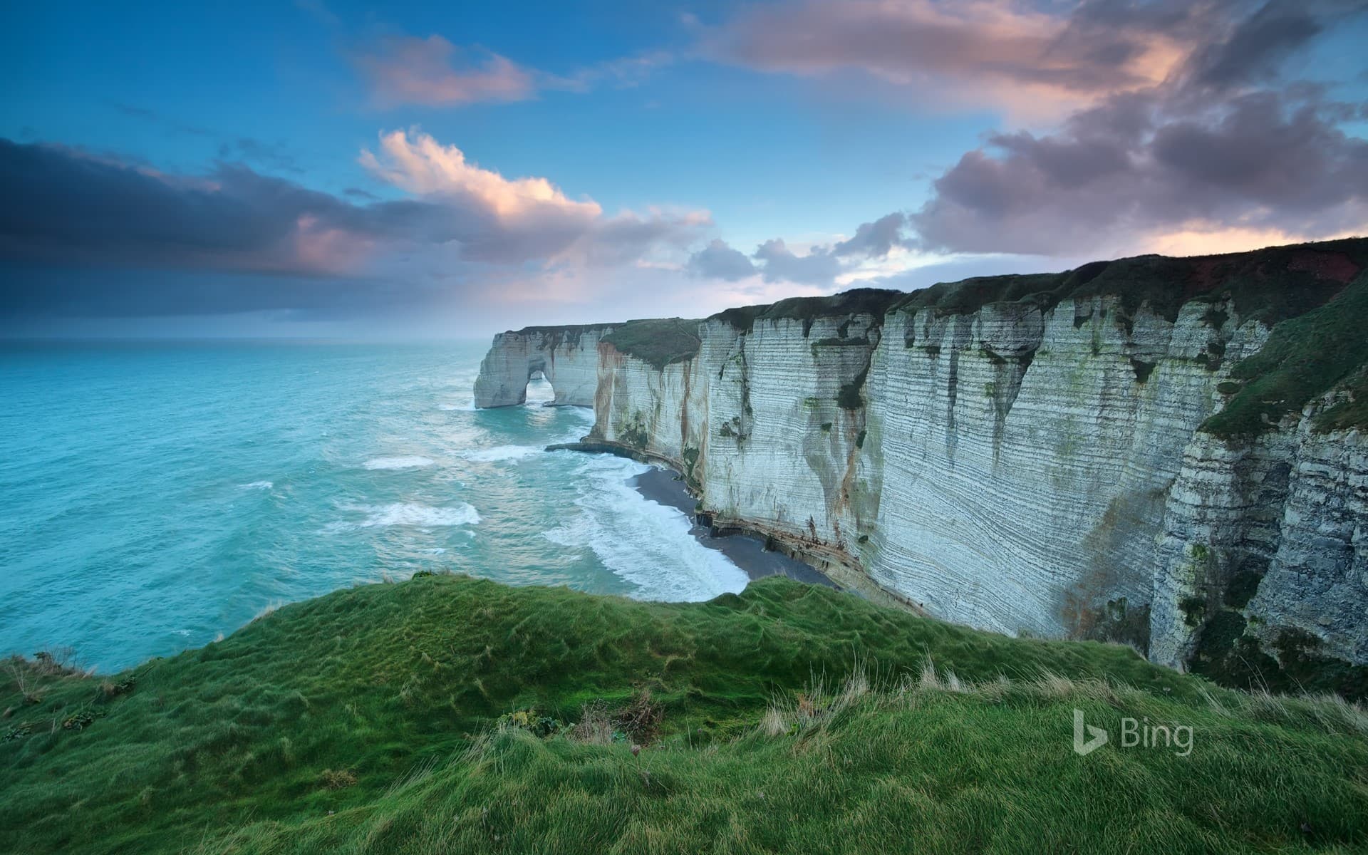 Bing Wallpaper: Etretat, Normandy, France