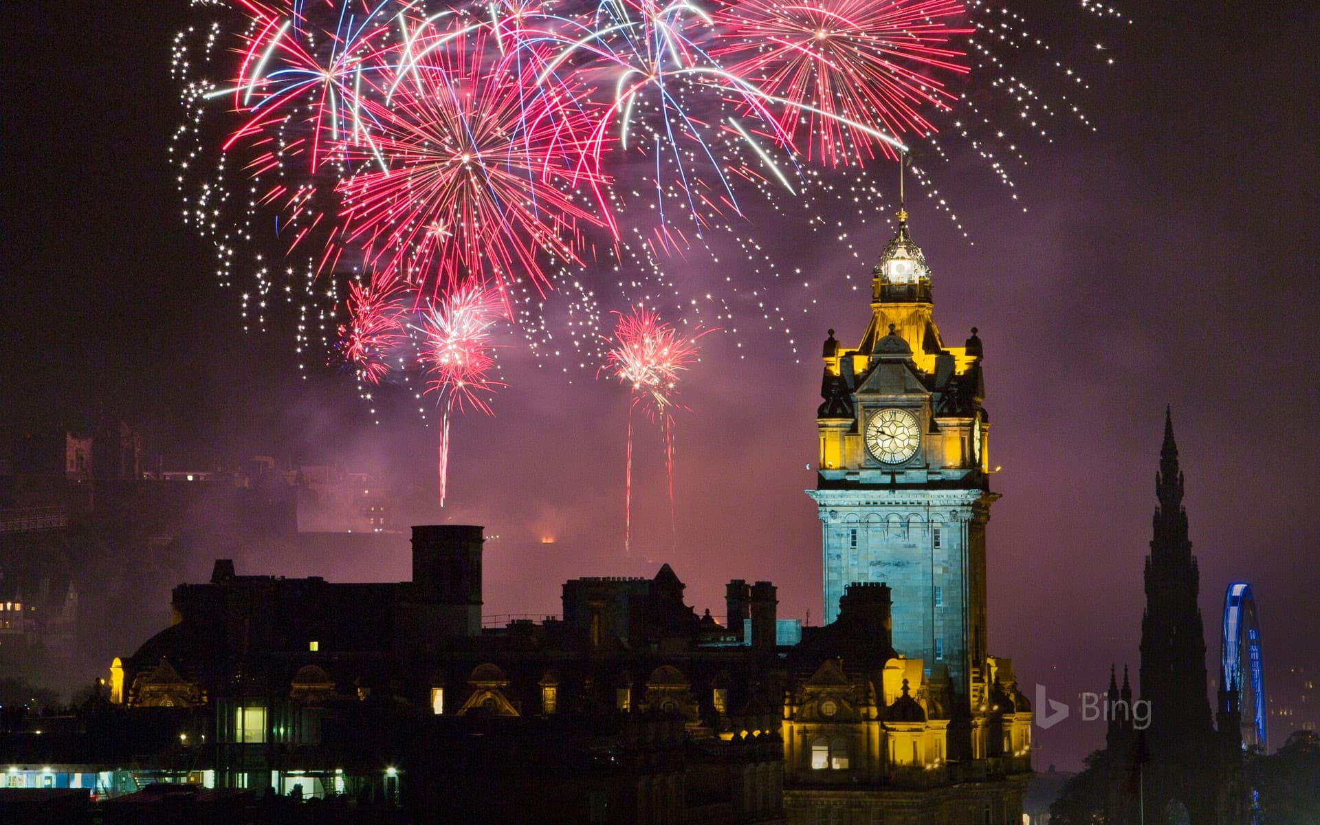 Bing Wallpaper: Fireworks above Edinburgh Castle, Scotland
