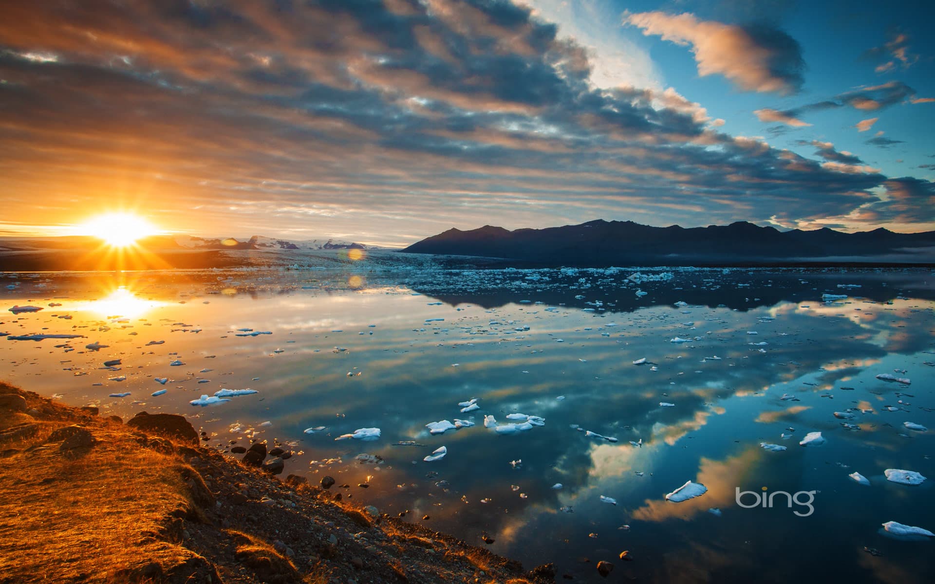 Bing Wallpaper: Jökulsárlón, a glacial lagoon in southeast Iceland