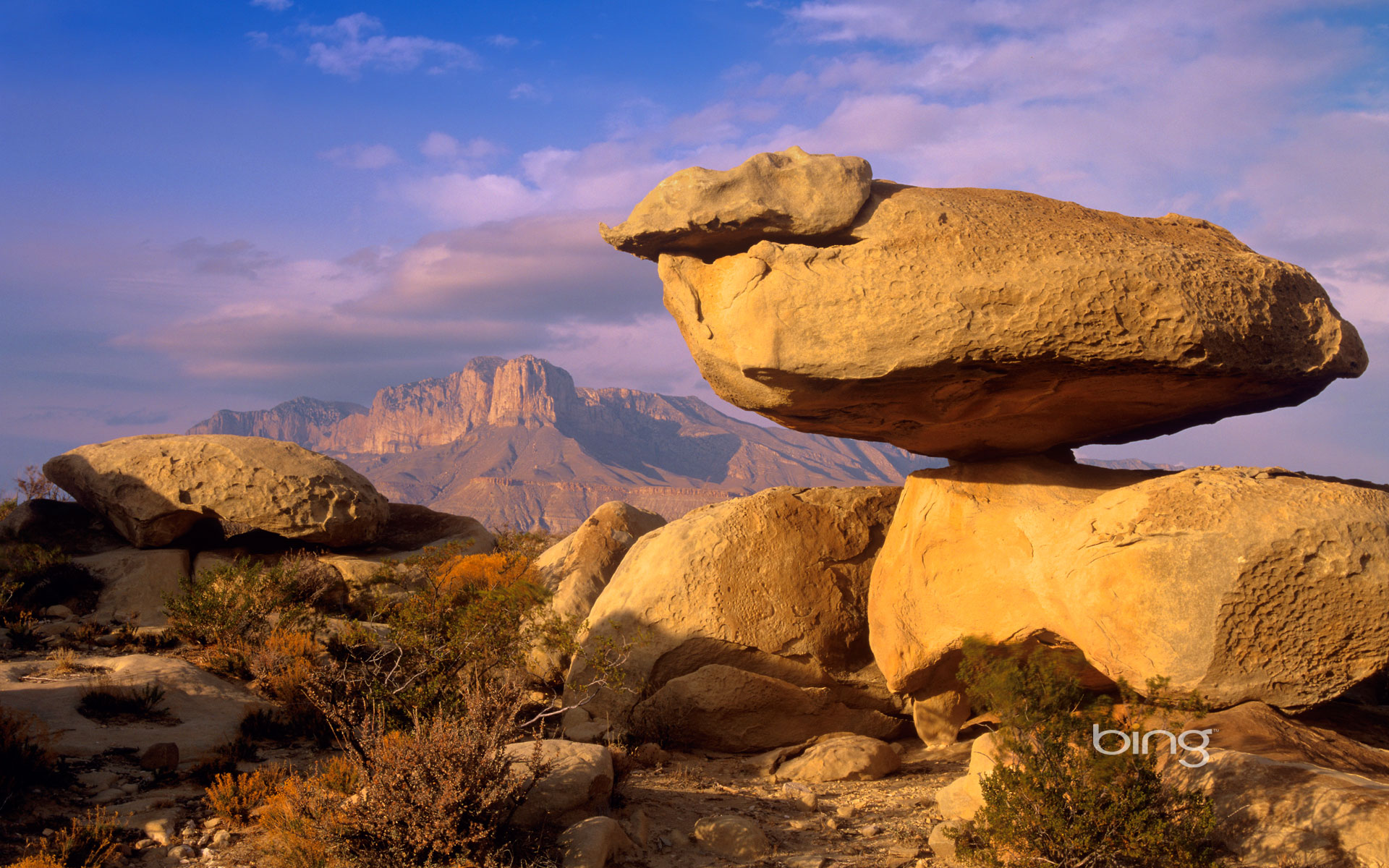 Bing Wallpaper: Balanced rocks in Guadalupe Mountains National Park, Texas
