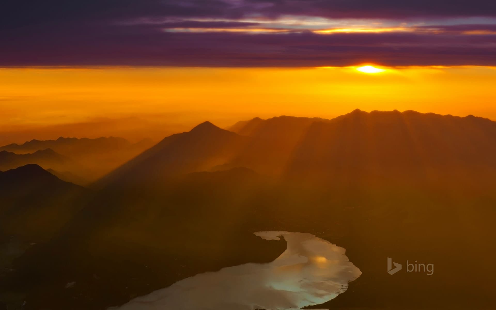 Bing Wallpaper: Sunrise at Lake Kawaguchi seen from Mount Fuji, Japan