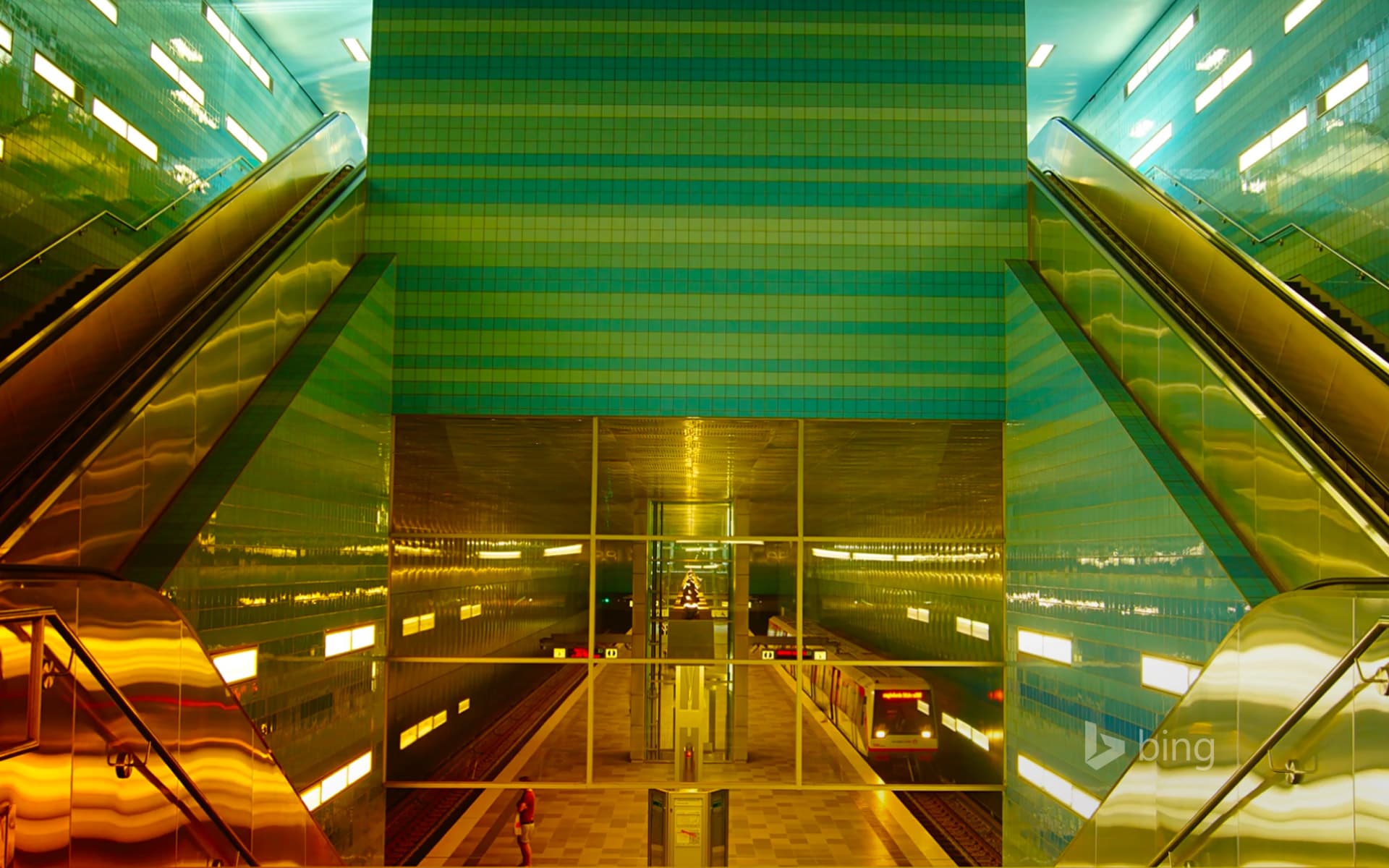 Bing Wallpaper: Überseequartier U-Bahn station in HafenCity, Hamburg, Germany