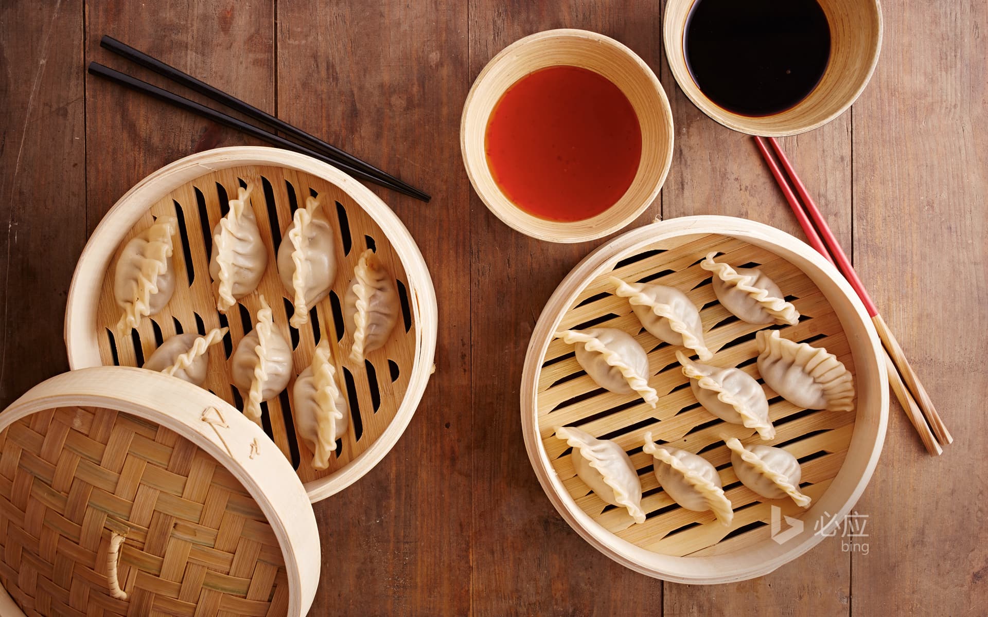 Bing Wallpaper: Homemade dumplings in traditional steamer