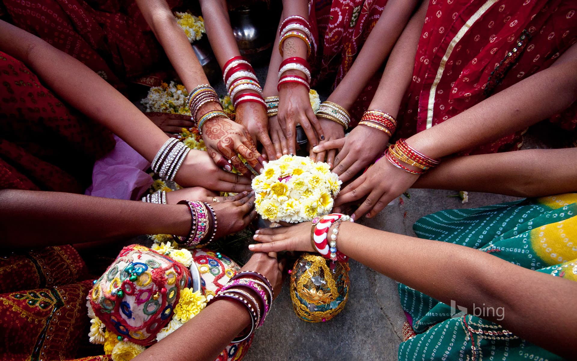 Bing Wallpaper: Indian girls praying together