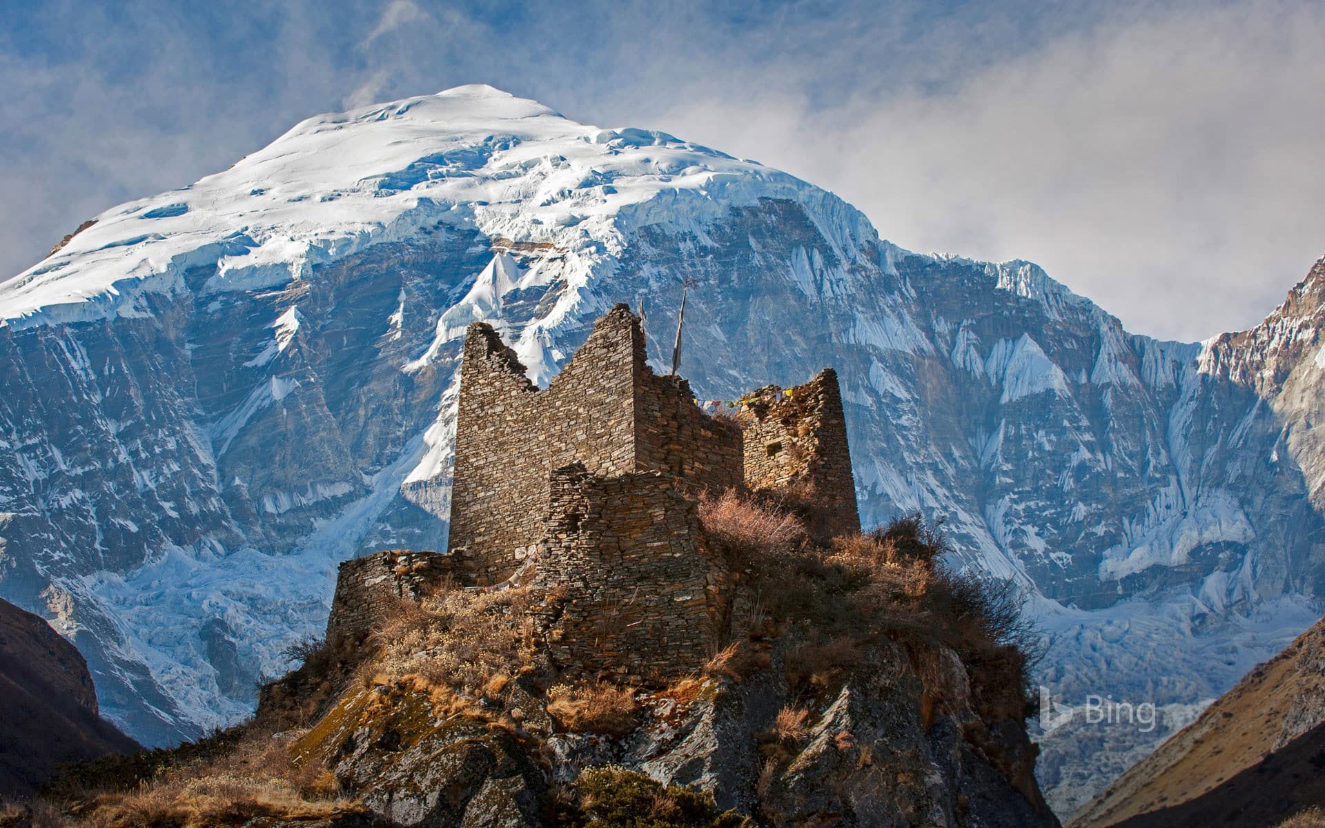 Bing Wallpaper: An ancient dzong by Jomolhari mountain, Bhutan