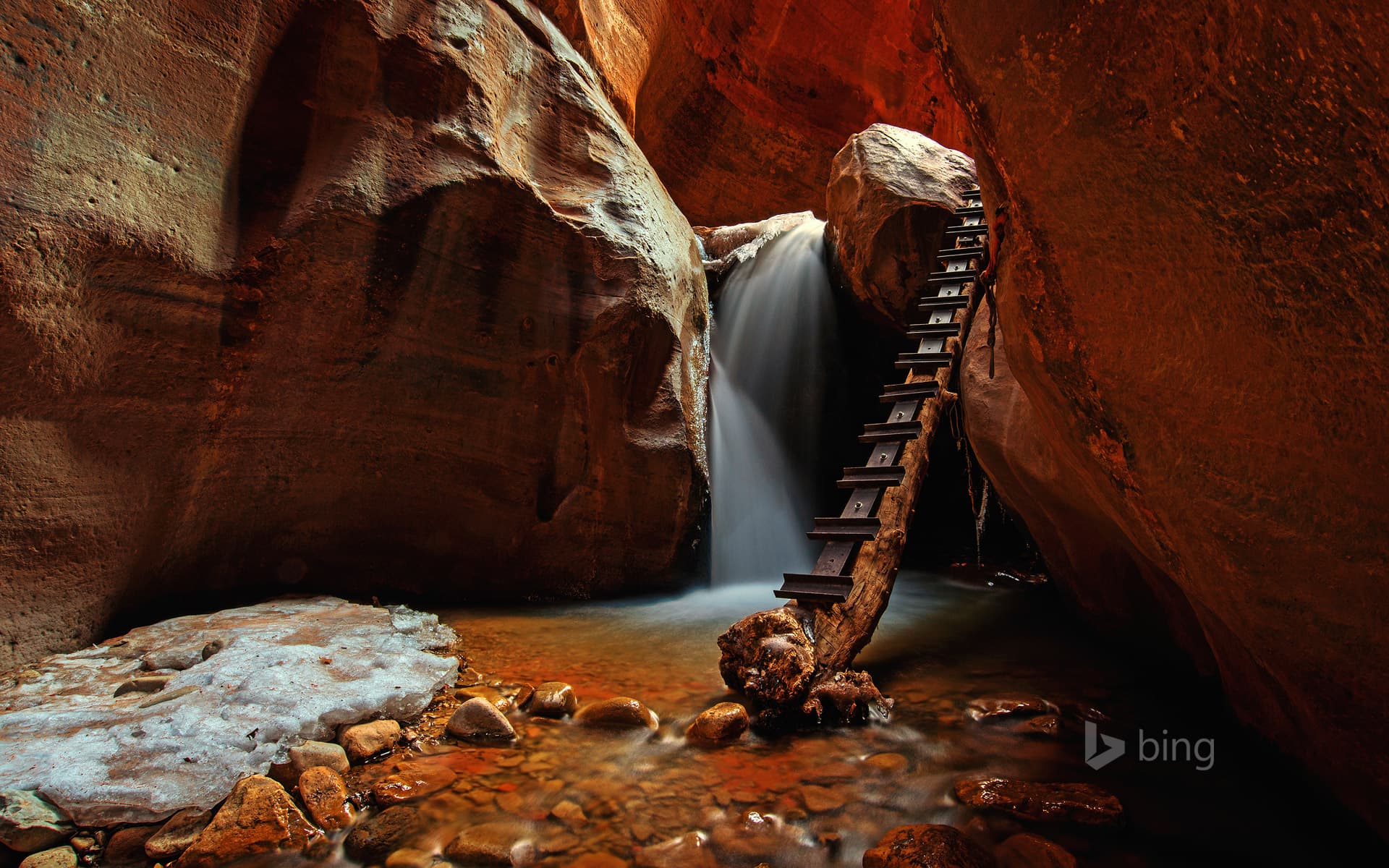 Bing Wallpaper: Kanarra Creek Falls in Utah