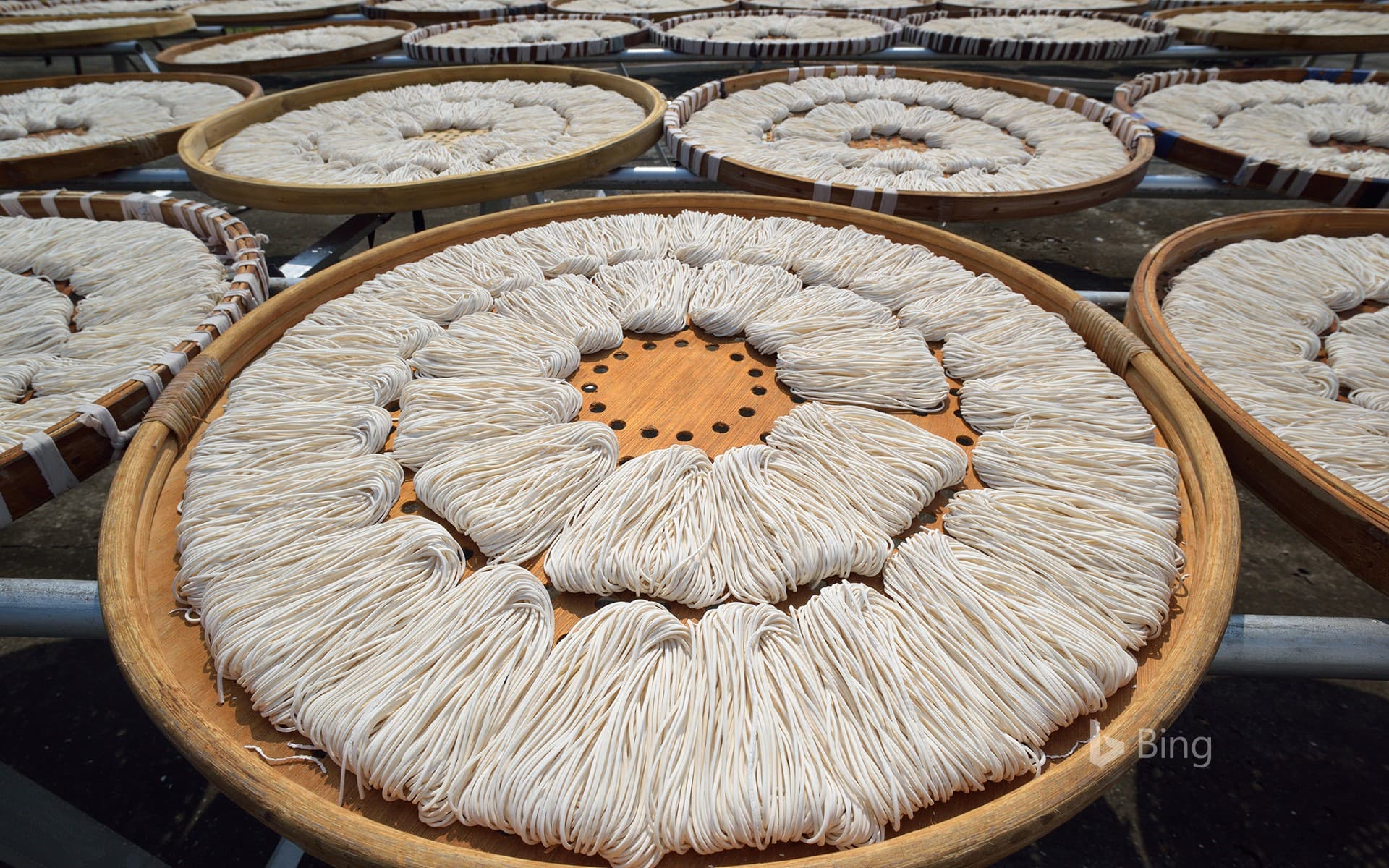 Bing Wallpaper: [Xiaoxue Today] Guanmiao Noodles Full of Sunlight, Tainan, Taiwan