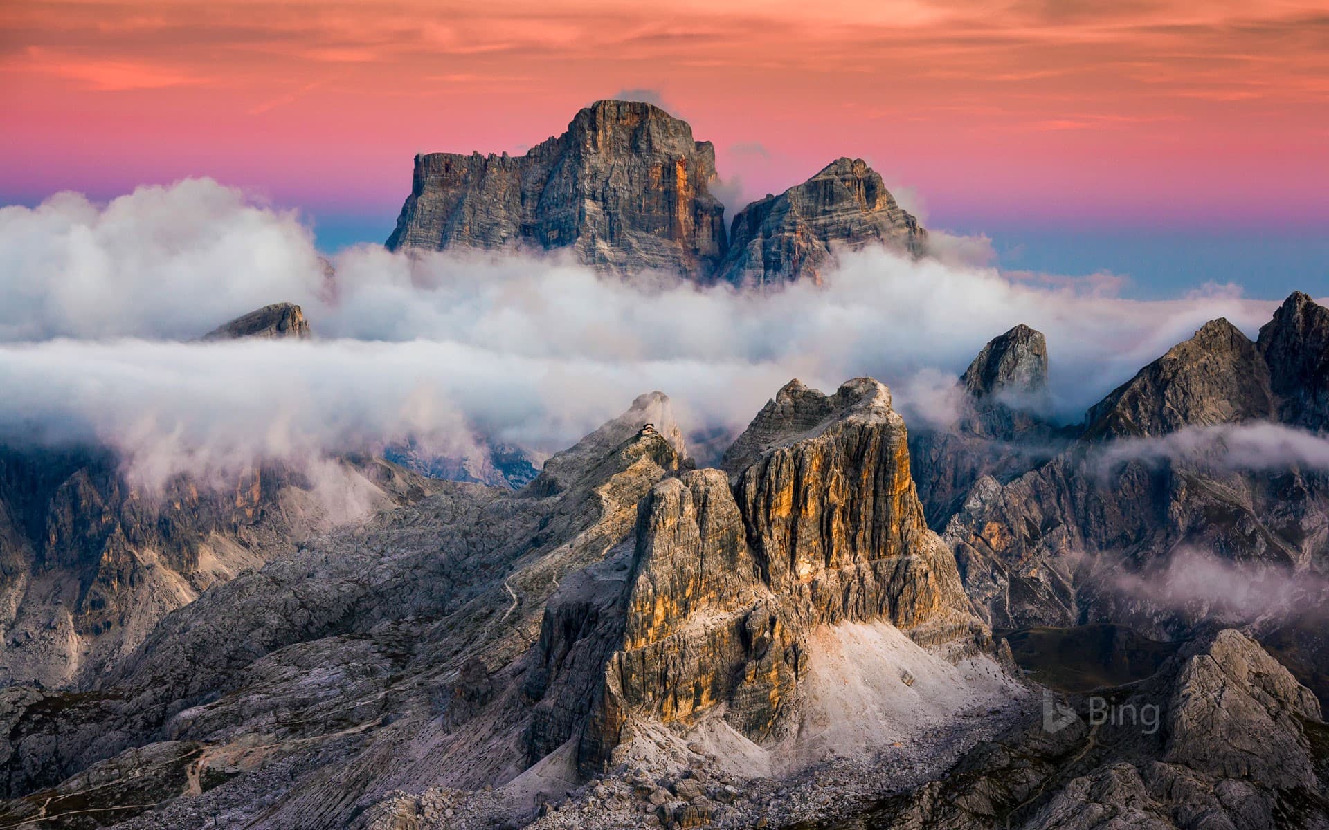 Bing Wallpaper: Averau and Monte Pelmo seen from Lagazuoi mountain near Cortina d'Ampezzo, Italy