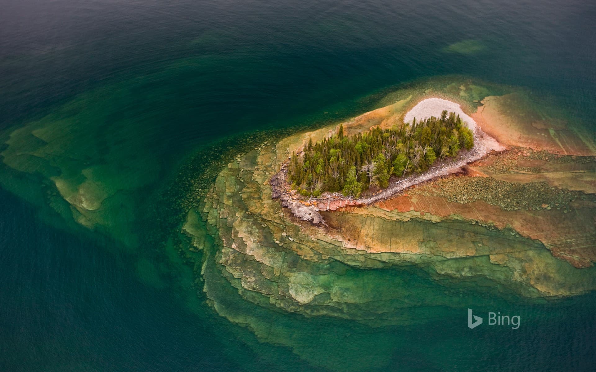 Bing Wallpaper: Aerial view of small rocky islands in Lake Superior, Thunder Bay, Ontario, Canada