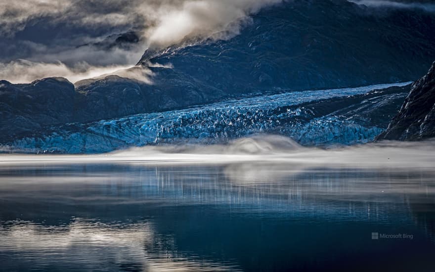 Lamplugh Glacier, Glacier Bay National Park, Alaska, USA