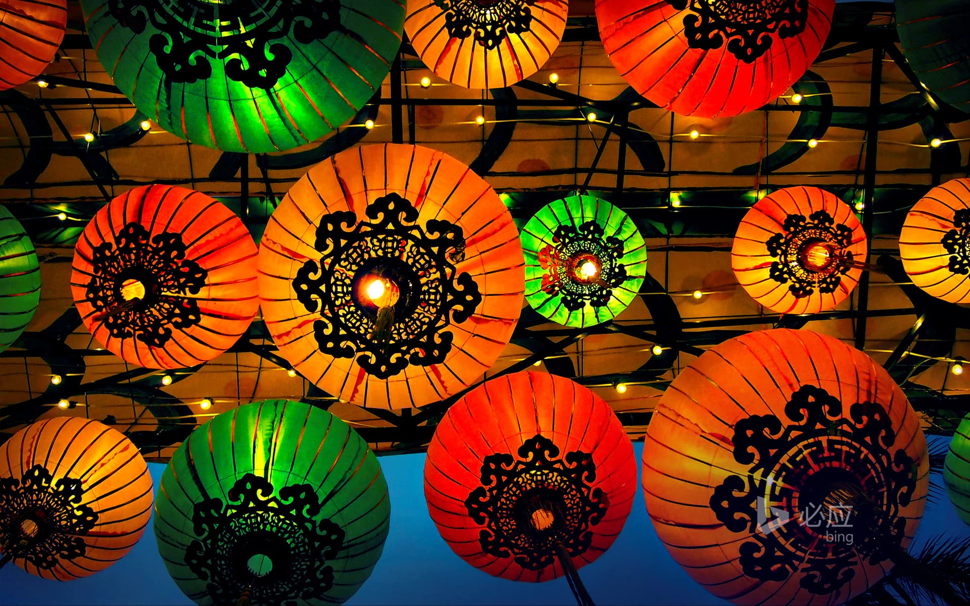 Bing Wallpaper: Chinese lantern