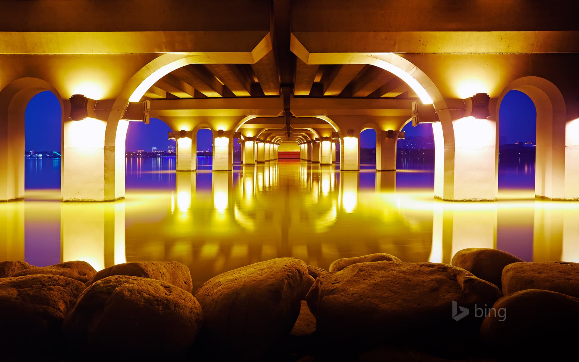 Bing Wallpaper: Lihu Bridge, Wuxi, China