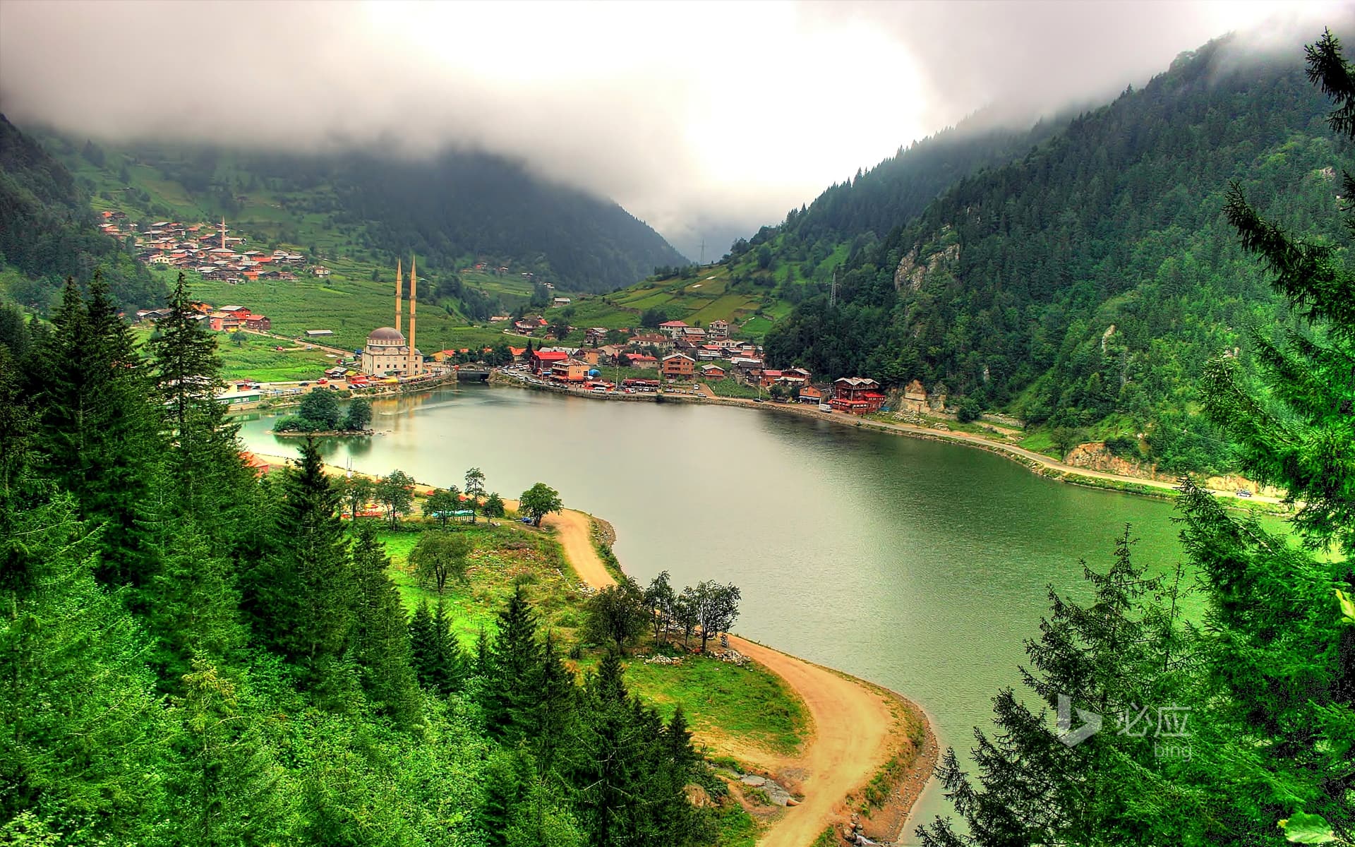 Bing Wallpaper: Lake Uzon (Long Lake), Trabzon, Turkey