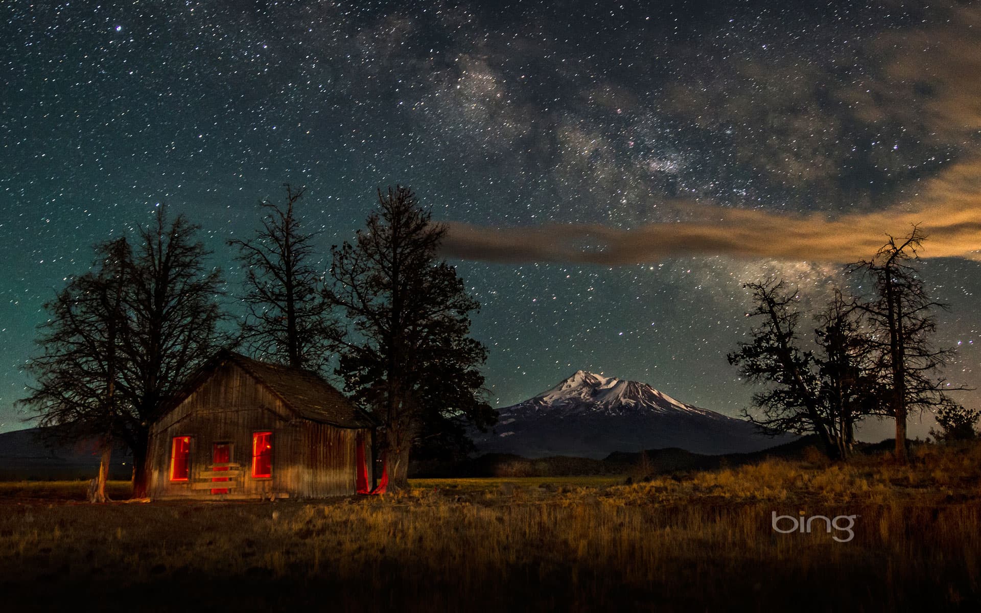 Bing Wallpaper: Mount Shasta, California