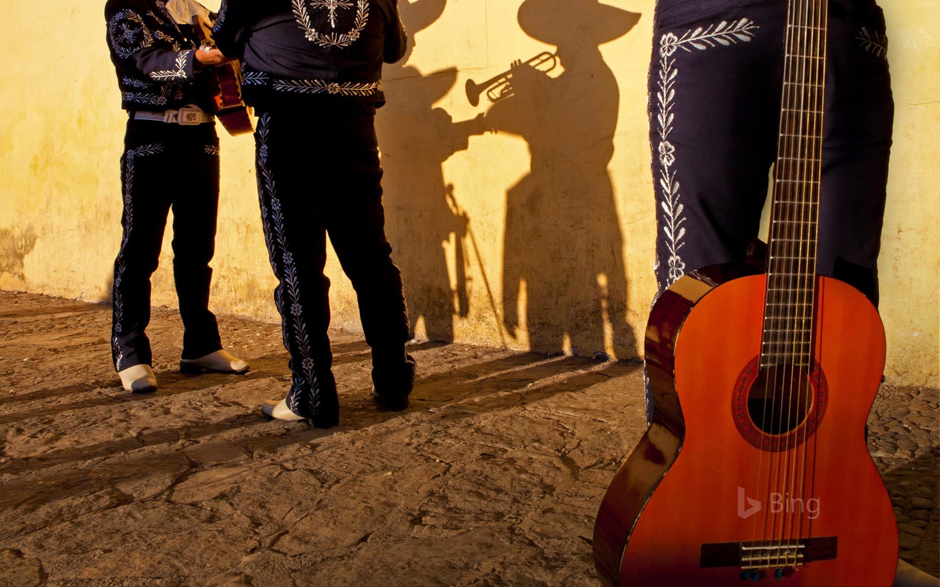 Bing Wallpaper: Mariachis, San Miguel de Allende, Guanajuato, Mexico
