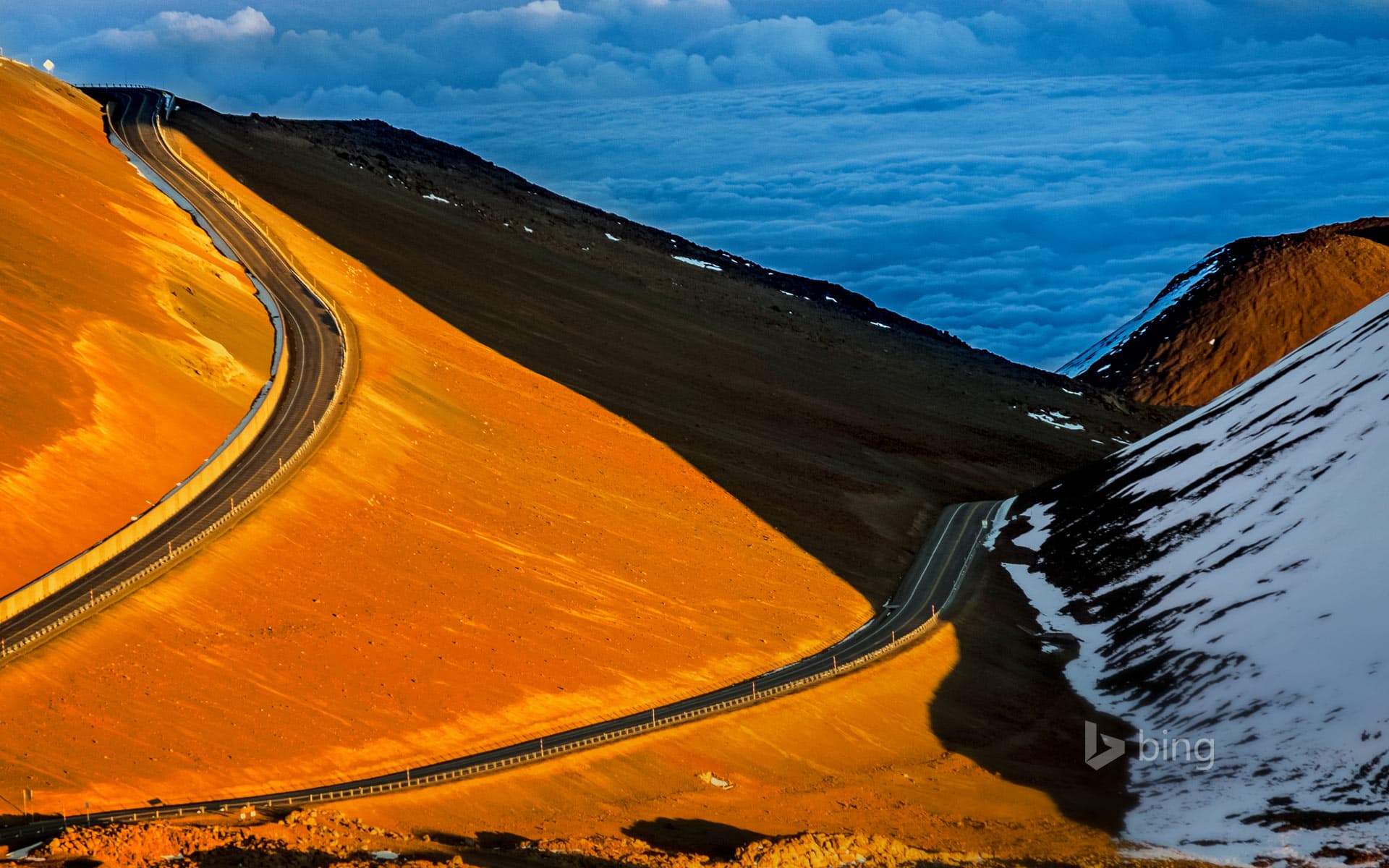 Bing Wallpaper: The road up Mauna Kea on the Big Island of Hawaii