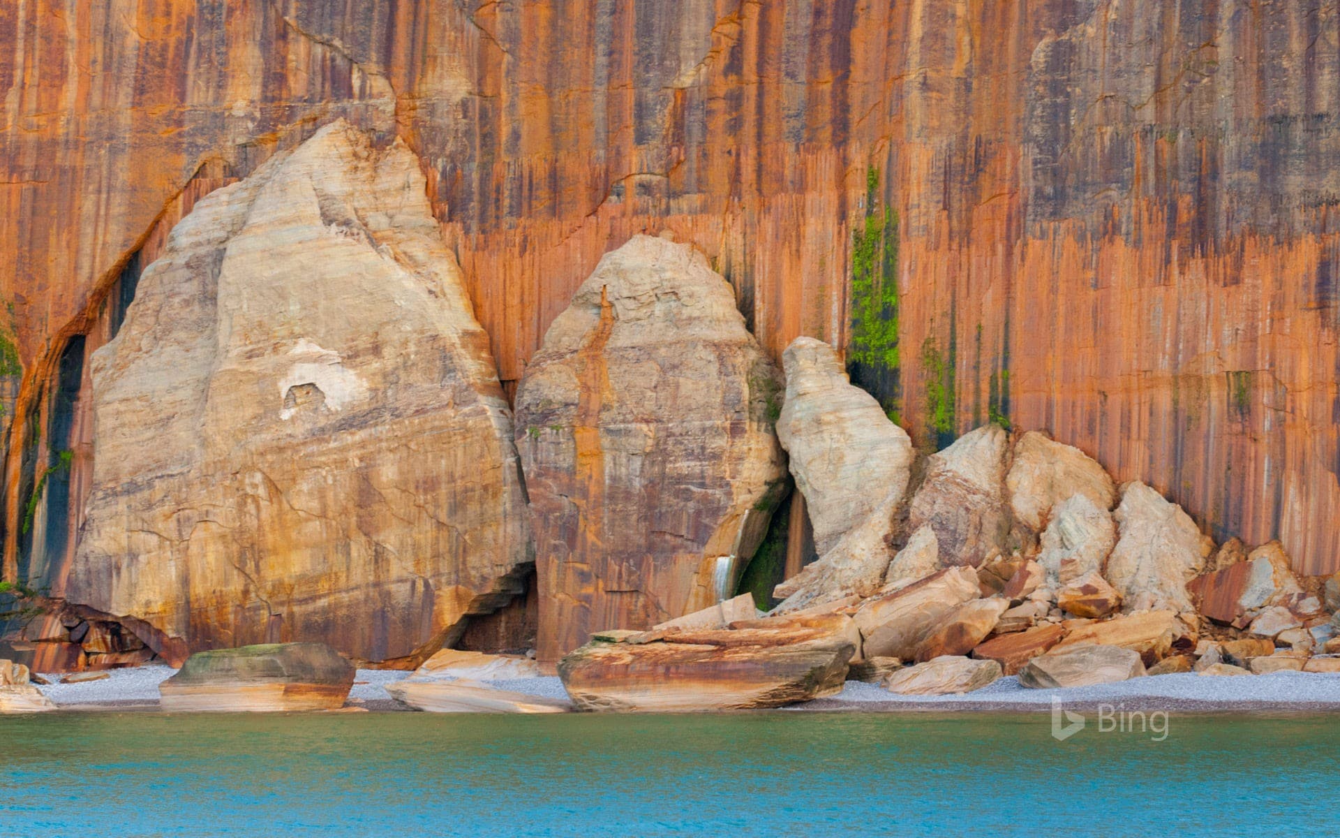 Bing Wallpaper: Pictured Rocks National Lakeshore, Michigan, USA
