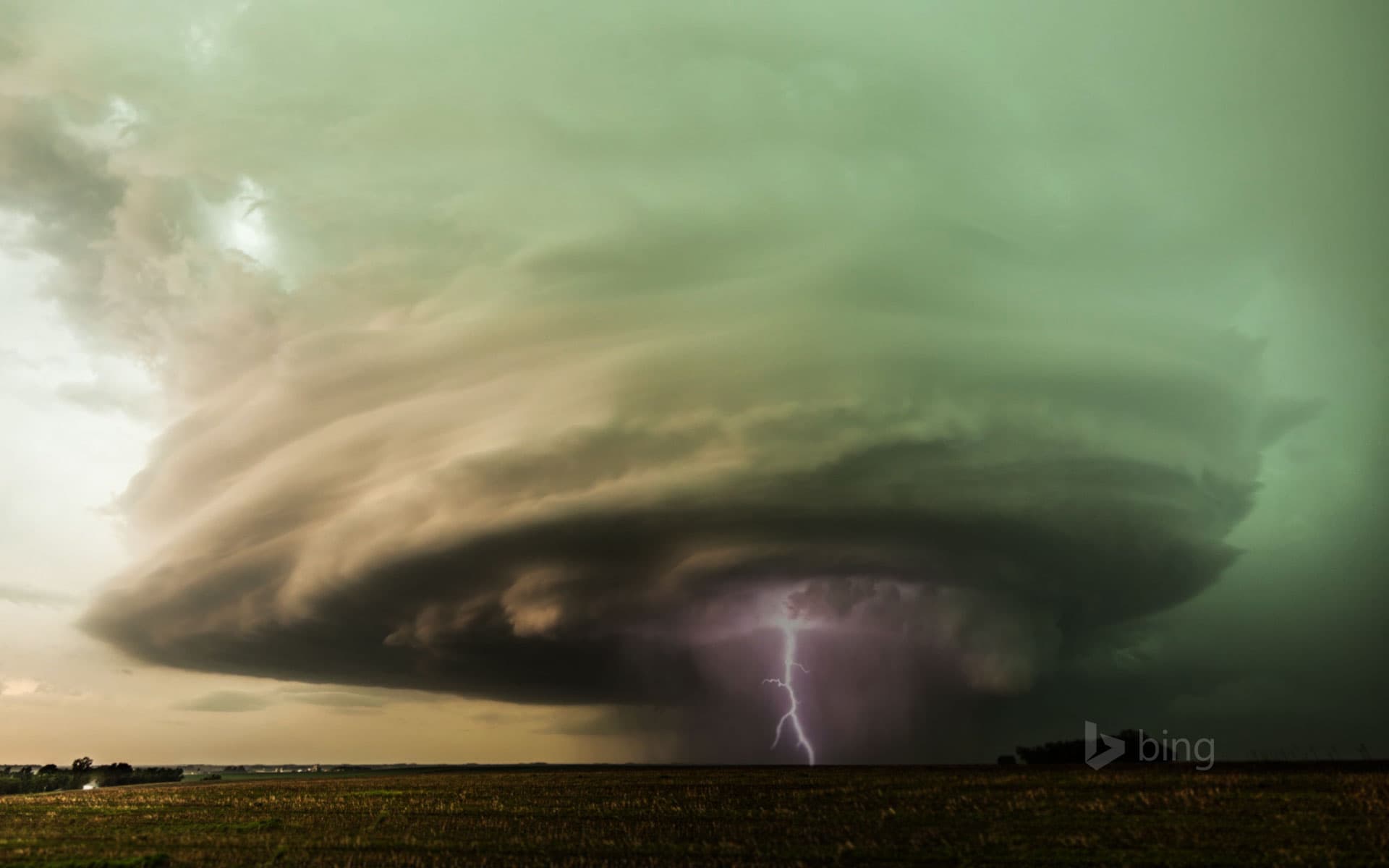 Bing Wallpaper: Supercell storm over West Point, Nebraska