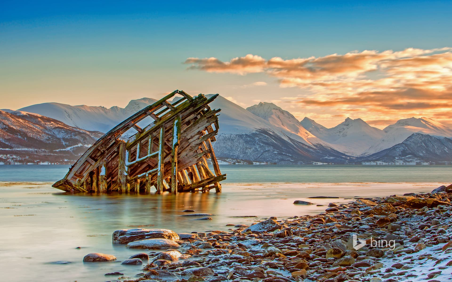 Bing Wallpaper: Ship wreckage near Tromsø, Norway