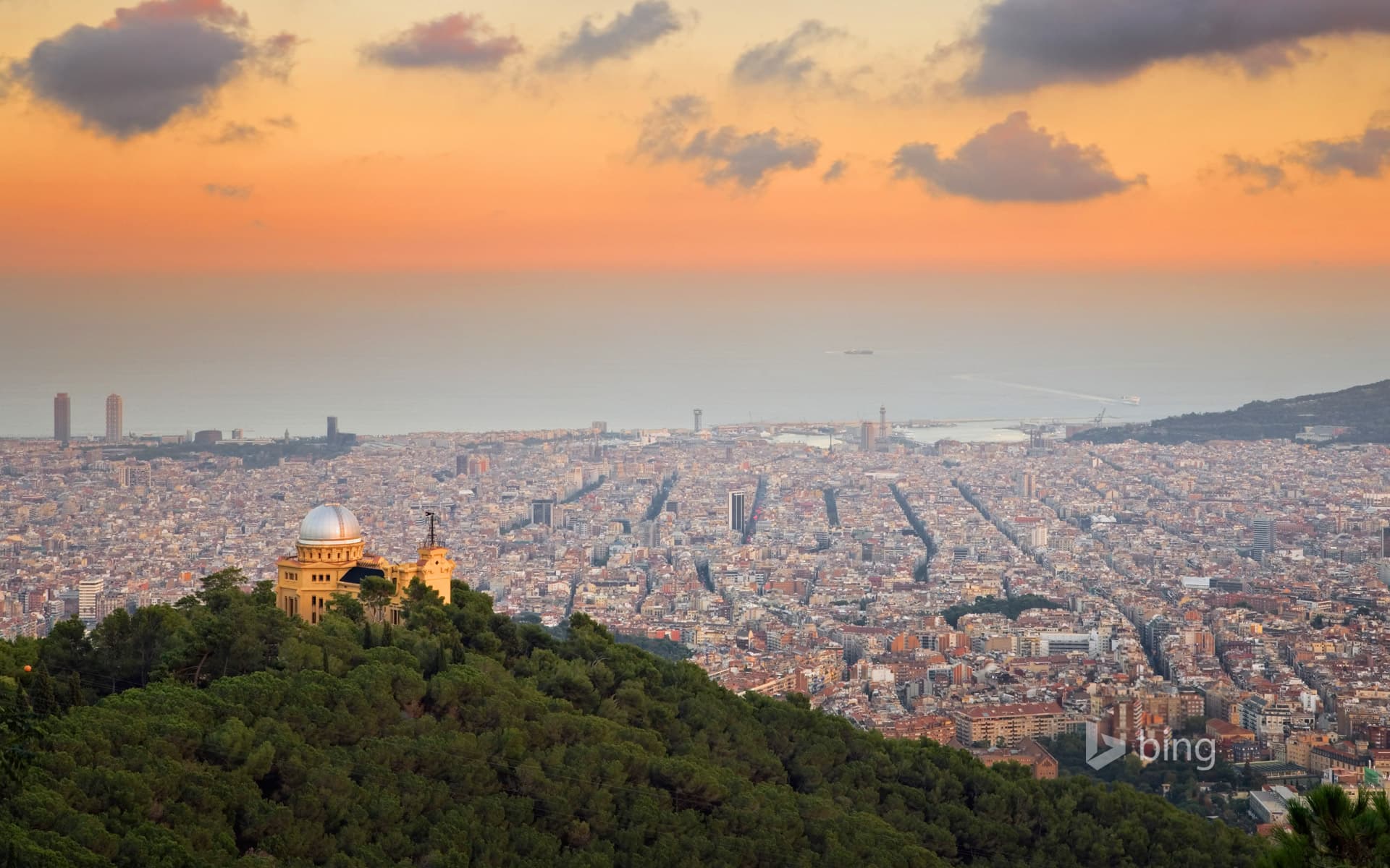 Bing Wallpaper: Fabra Observatory and Barcelona seen from the hills of Tibidabo, Spain
