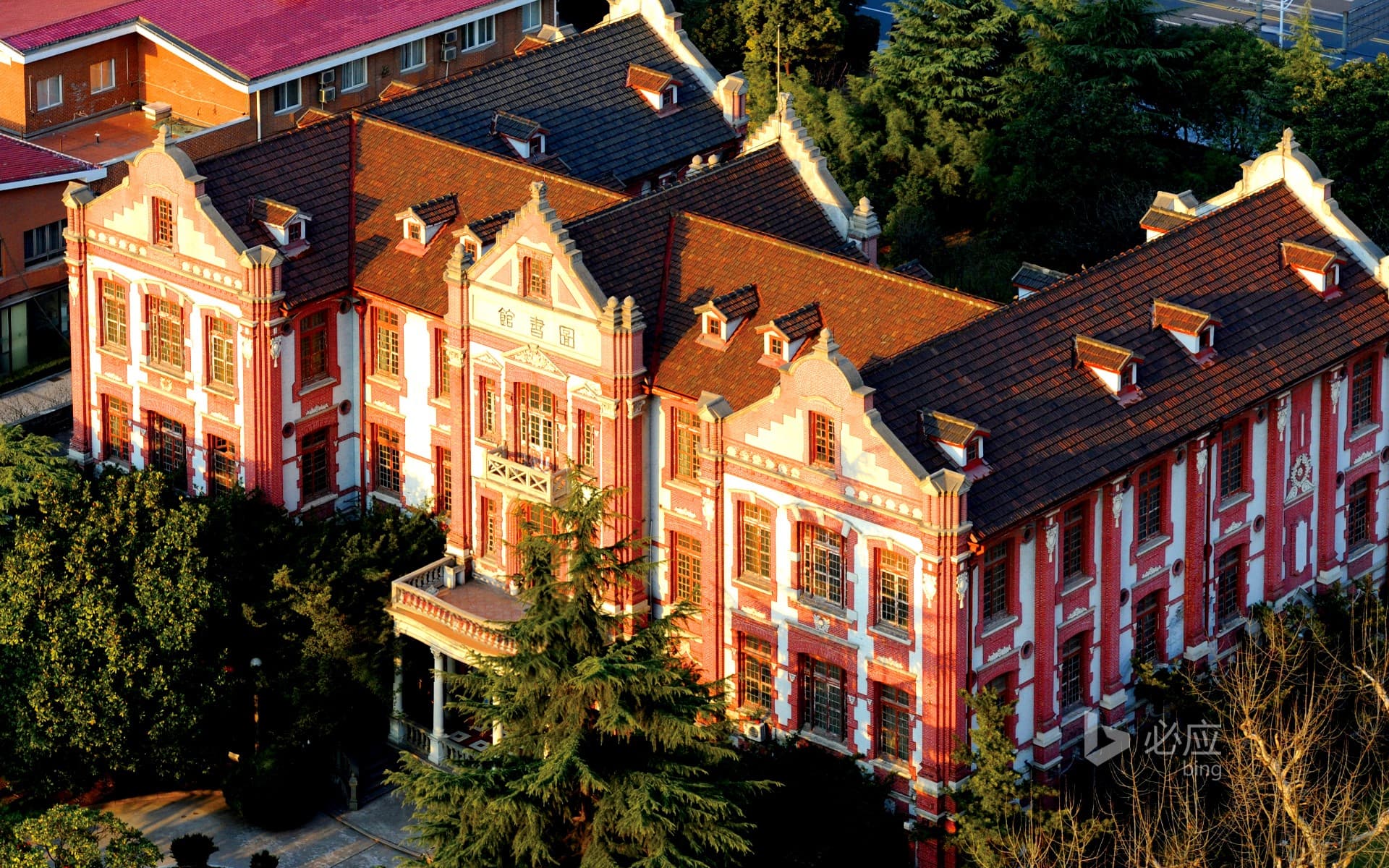 Bing Wallpaper: Shanghai Jiao Tong University Xuhui Campus Old Library