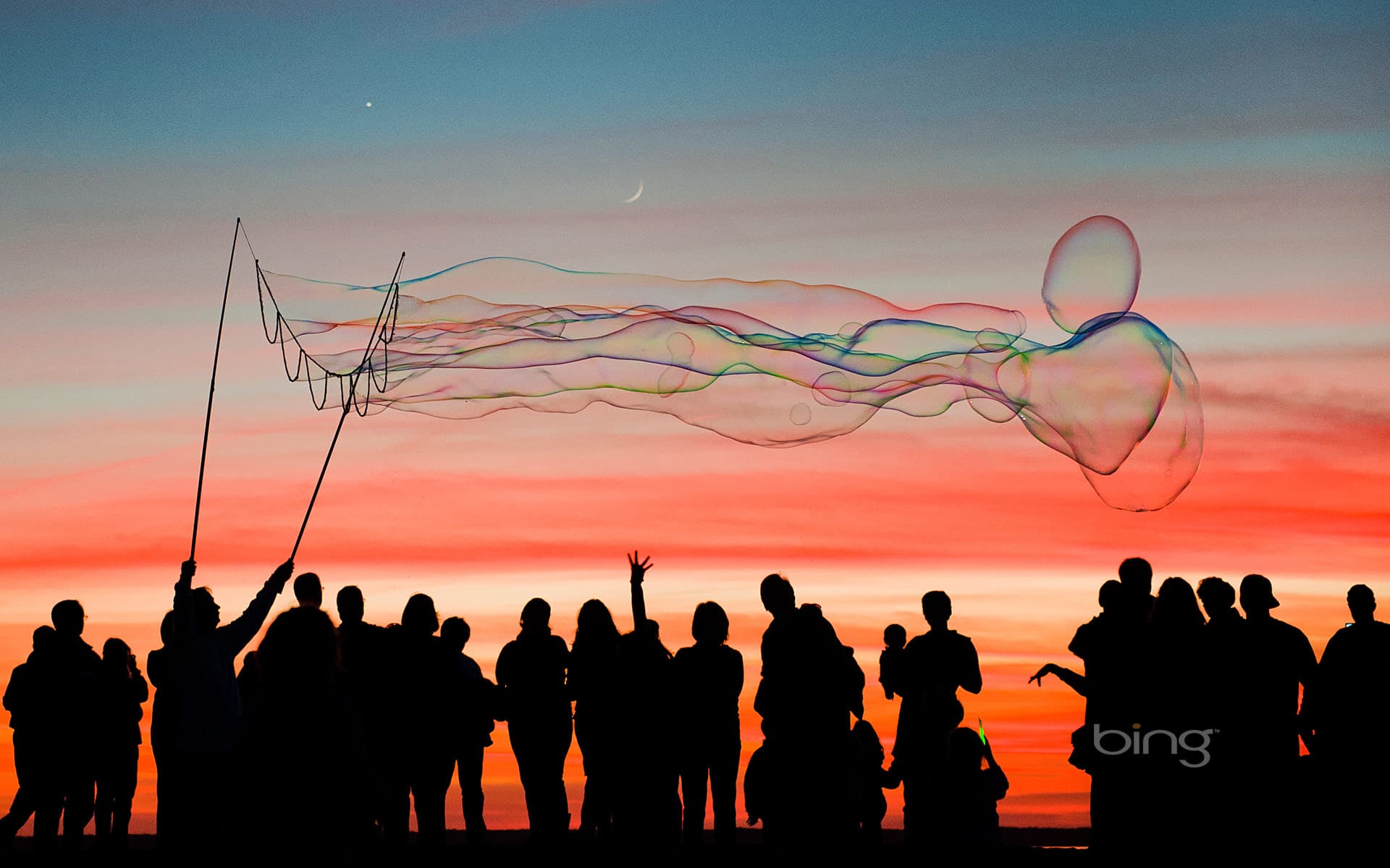 Bing Wallpaper: Large bubbles at sunset, Jockey's Ridge, Outer Banks, North Carolina