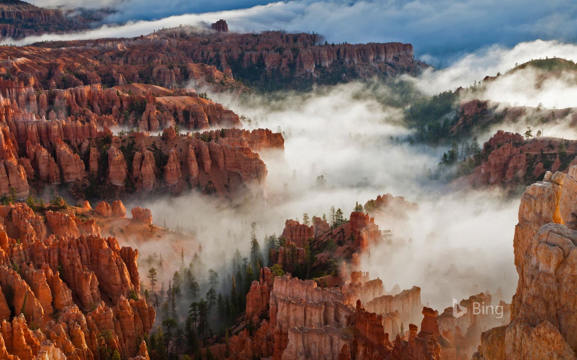 Bing Wallpaper: Pinnacles and hoodoos with fog in Bryce Canyon National Park, Utah